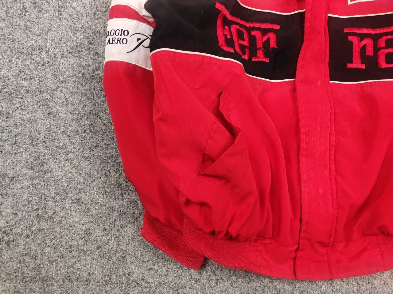 NASCAR Vintage Ferrari Red All logo Racing Bomber Jacket Y2K Style Size US M / EU 48-50 / 2 - 6 Thumbnail
