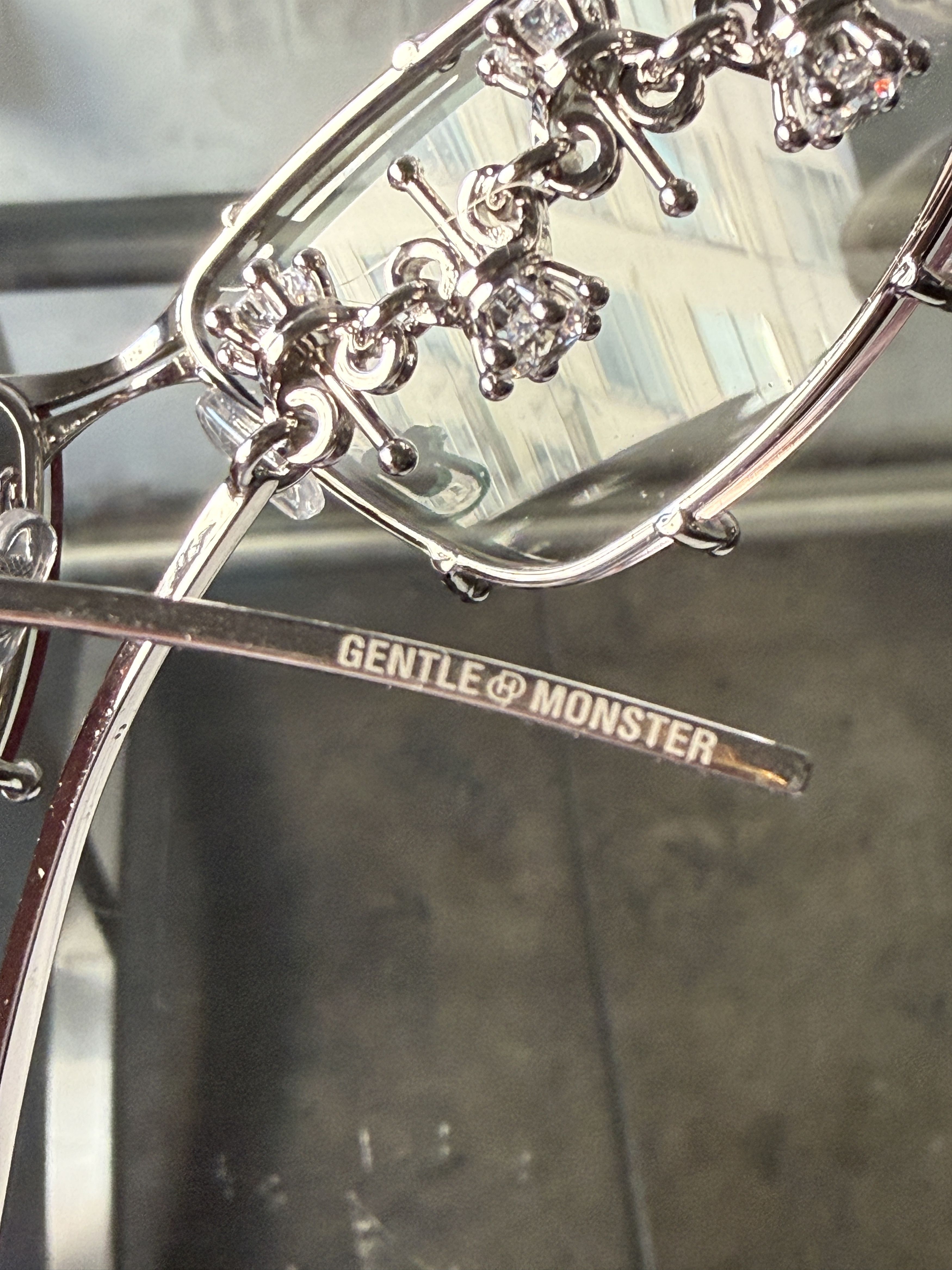 Gentle Monster 2023 GENTLE MONSTER X D’HEYGERE NWT TIARA 02 Size ONE SIZE - 13 Thumbnail