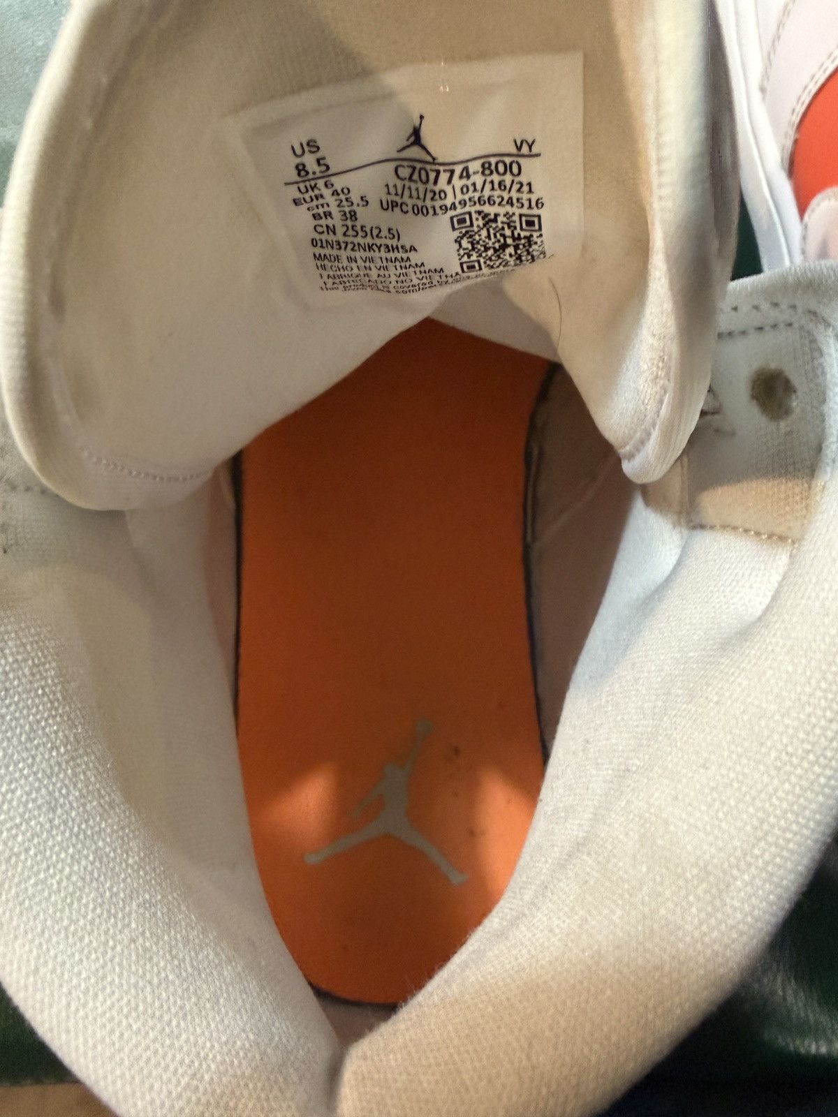 Jordan Brand Air Jordan 1 Mid SE "Bright Citrus" Size US 8.5 / EU 41-42 - 9 Thumbnail