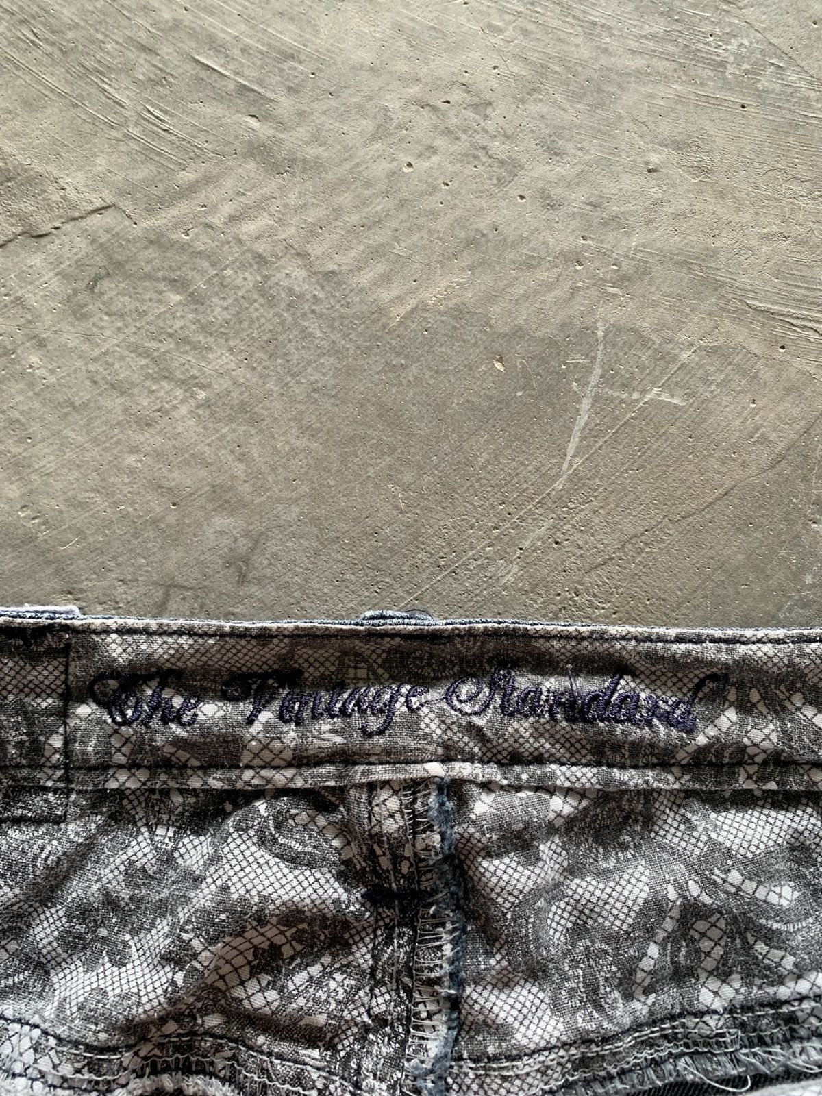 20471120 × Hysteric Glamour × If Six Was Nine distressed stone washed ripped jeans japanese designer Size US 31 - 7 Thumbnail