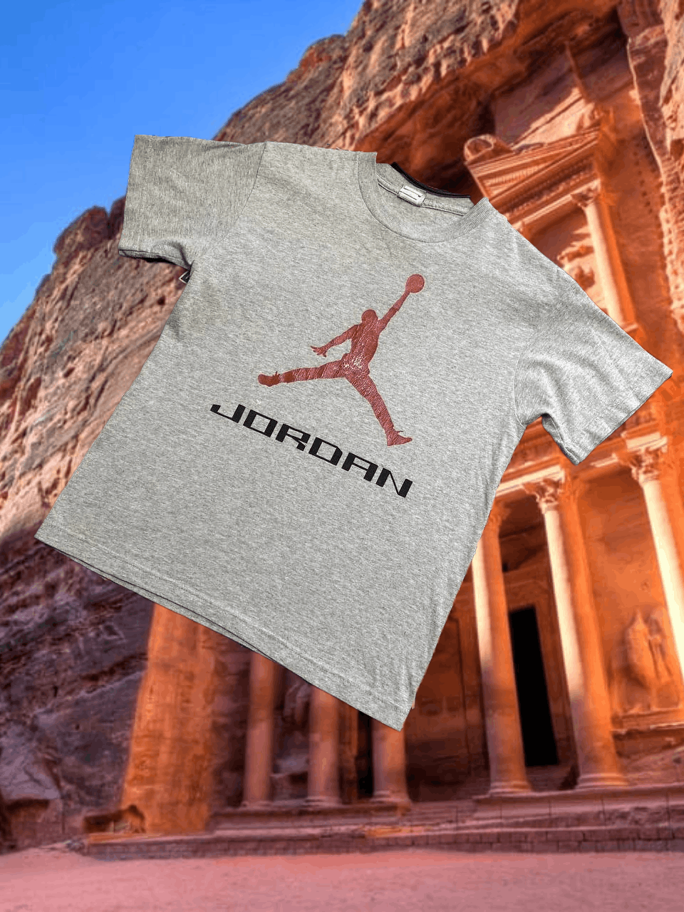 Jordan Brand Streetwear T-Shirt Jordan Brand big logo gray Y2K Vintage Size US L / EU 52-54 / 3 - 1 Thumbnail