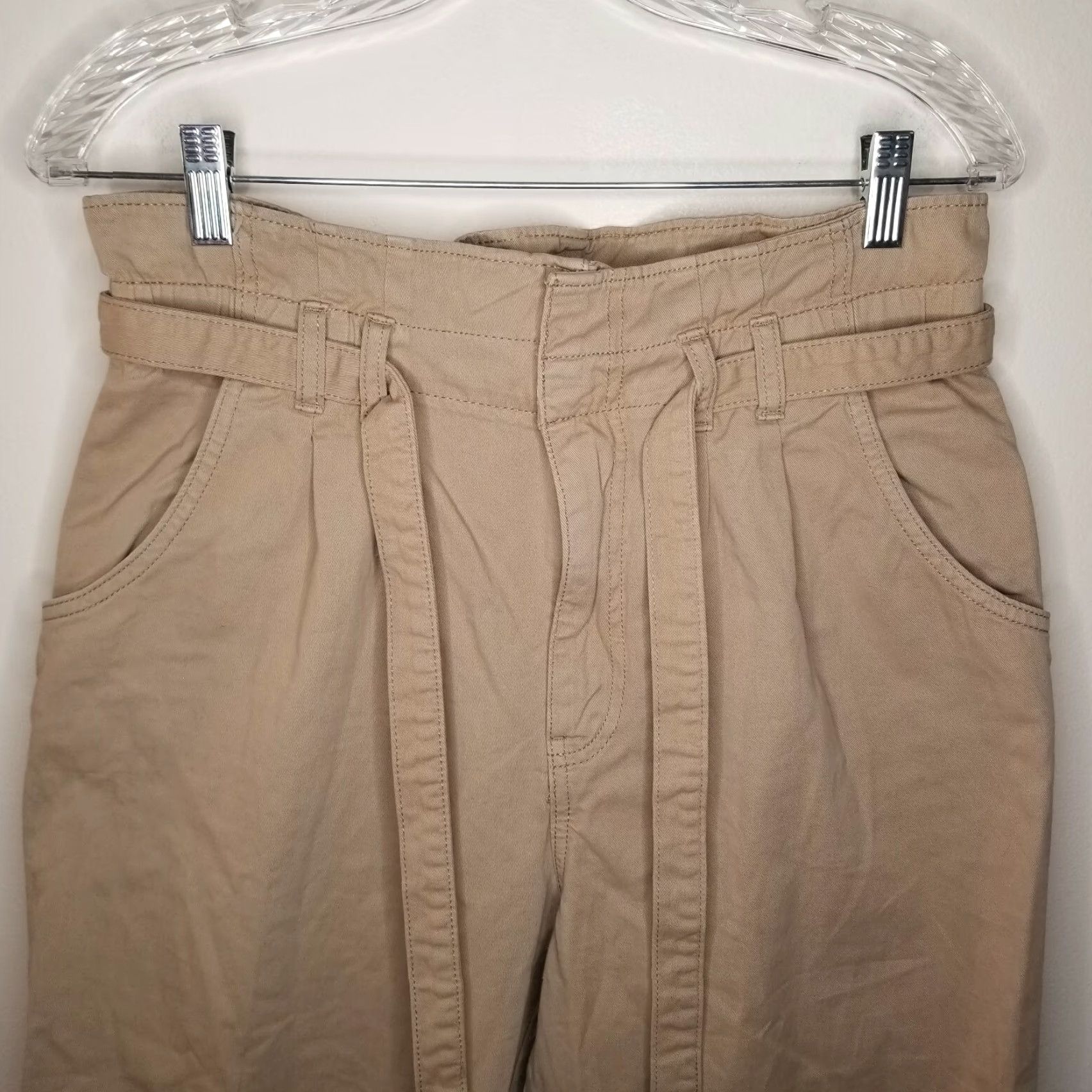 H&M VINTAGE? No. H&M Beige Pants Waist-Tie Straight Women's Size 10, 31" W 23" Inseam, Bloomer Style Size 32" / US 10 / IT 46 - 2 Thumbnail