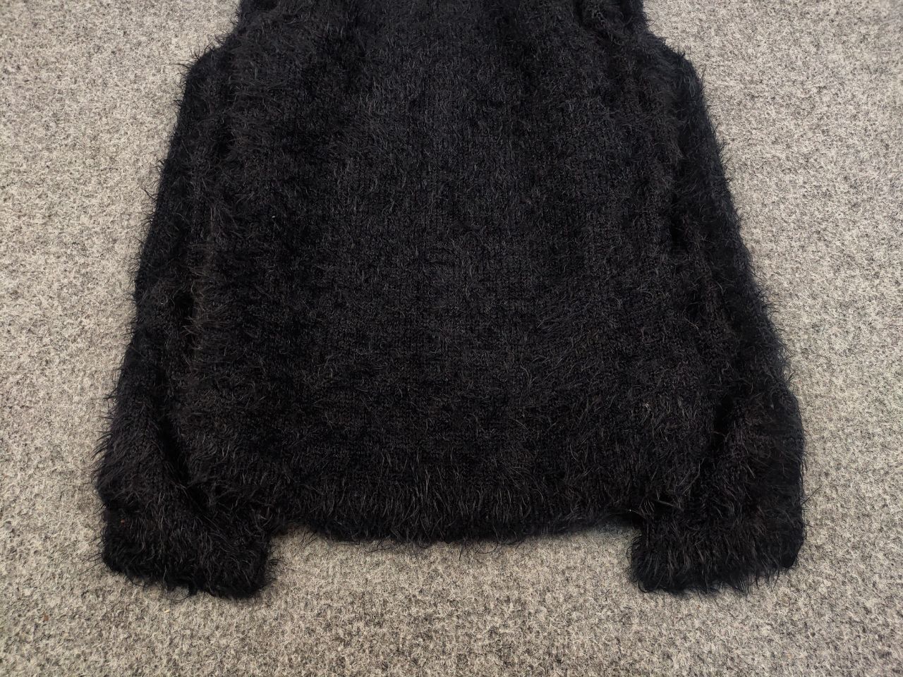 Other Vintage Japanese Black Mohair Style Fuzzy Sweater Y2K Size US M / EU 48-50 / 2 - 9 Thumbnail