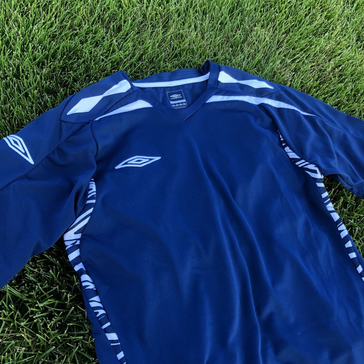 Umbro Umbro climate control shirt Size US S / EU 44-46 / 1 - 2 Thumbnail
