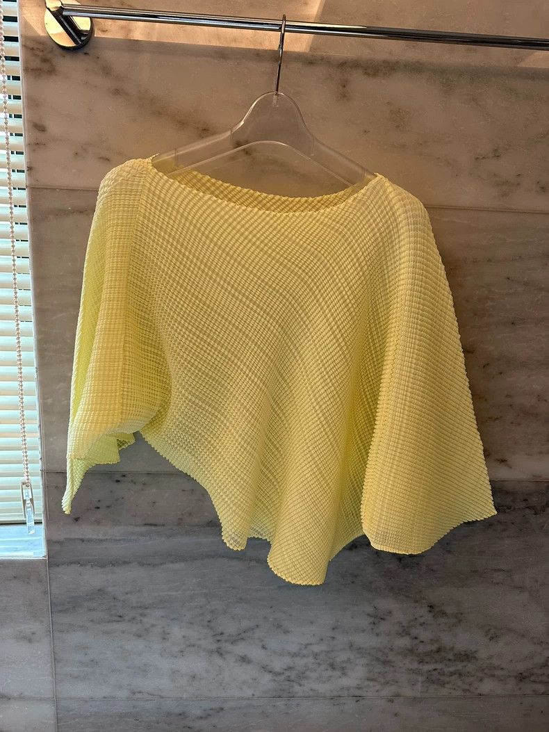 Issey Miyake Issey Miyake size:one size Main line yellow short-sleeved Size XS / US 0-2 / IT 36-38 - 4 Thumbnail