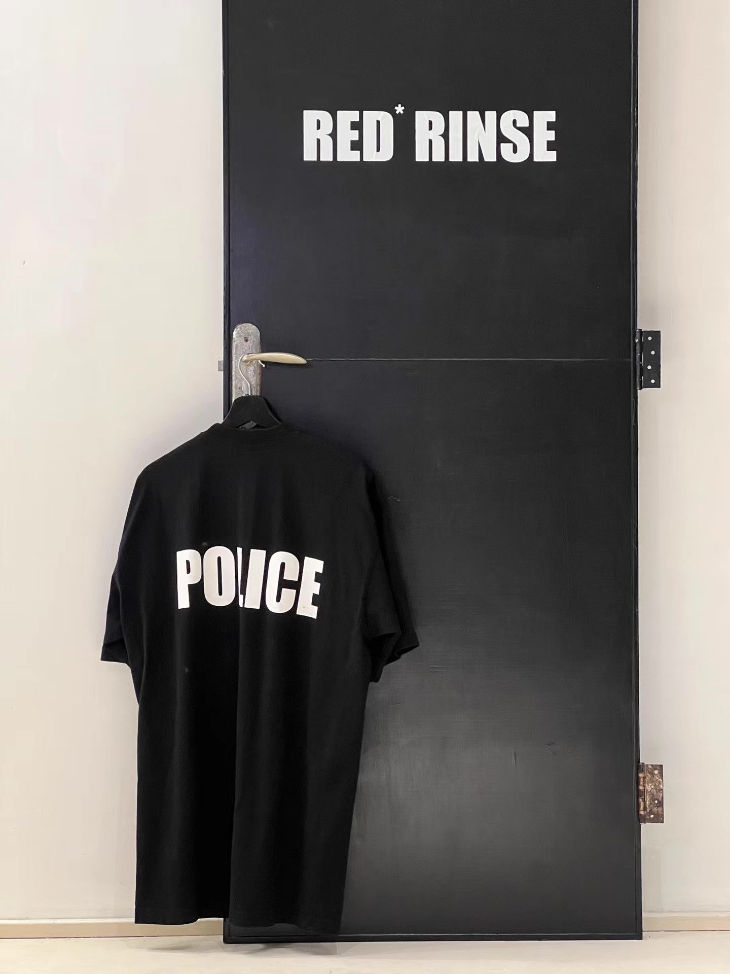 Vintage Vintage Kanye West Style Police Short Sleeve T-shirt Q13 Size US XXL / EU 58 / 5 - 3 Thumbnail