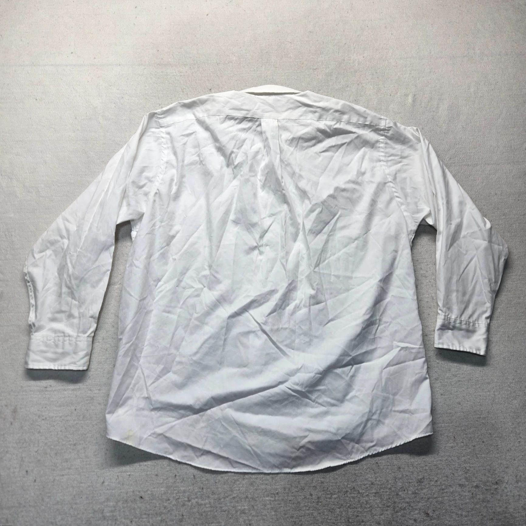 Van Heusen Van Heusen Shirt White Solid Button Up Long Sleeve 2XL 18.5/34 Regular Fit Mens Dress Shirt White, 2XL, Regular Fit Size US XXL / EU 58 / 5 - 7 Thumbnail