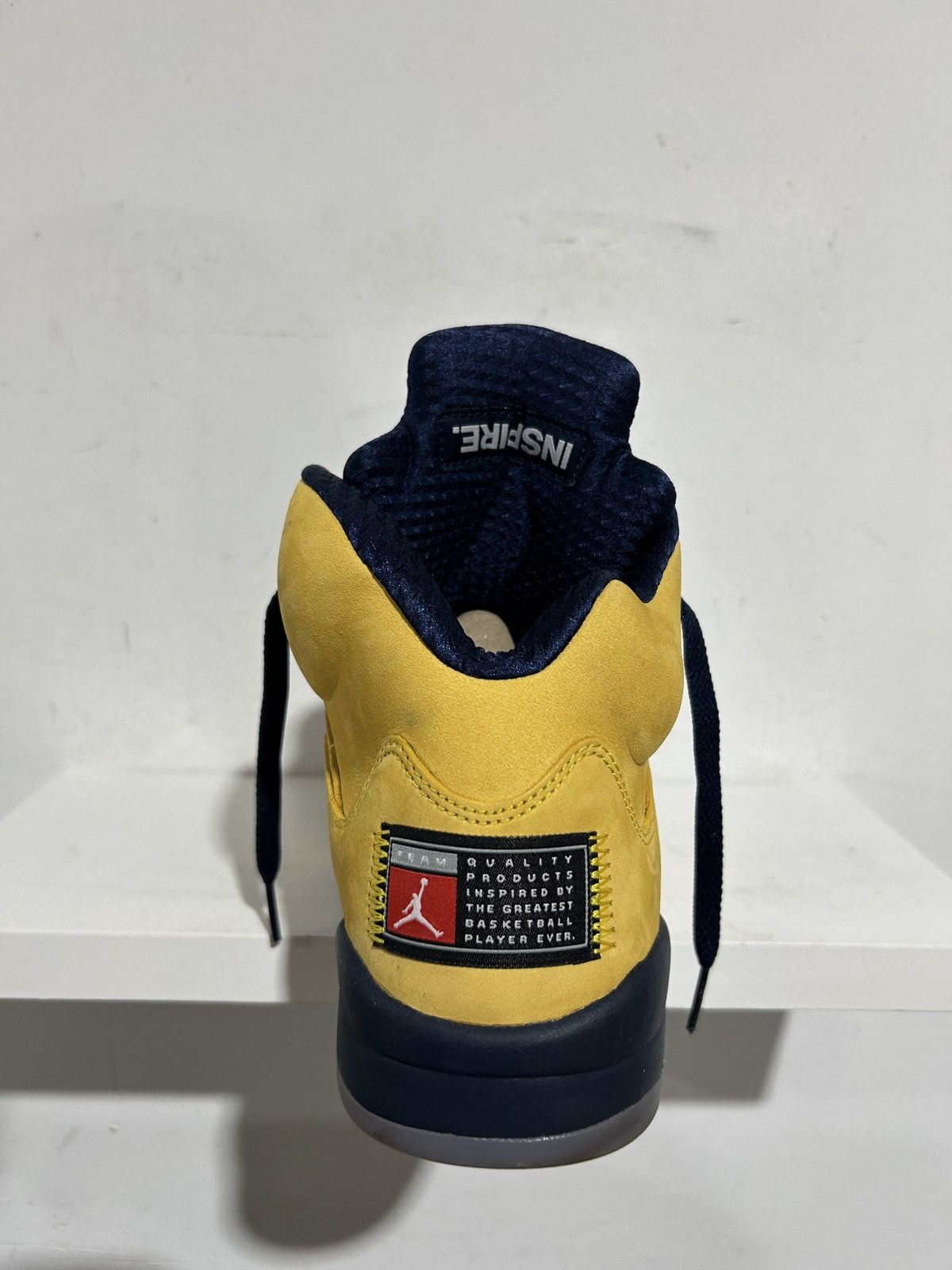 Jordan Brand JORDAN 5 MICHIGAN SIZE 10 PREOWNED Size US 10 / EU 43 - 7 Thumbnail