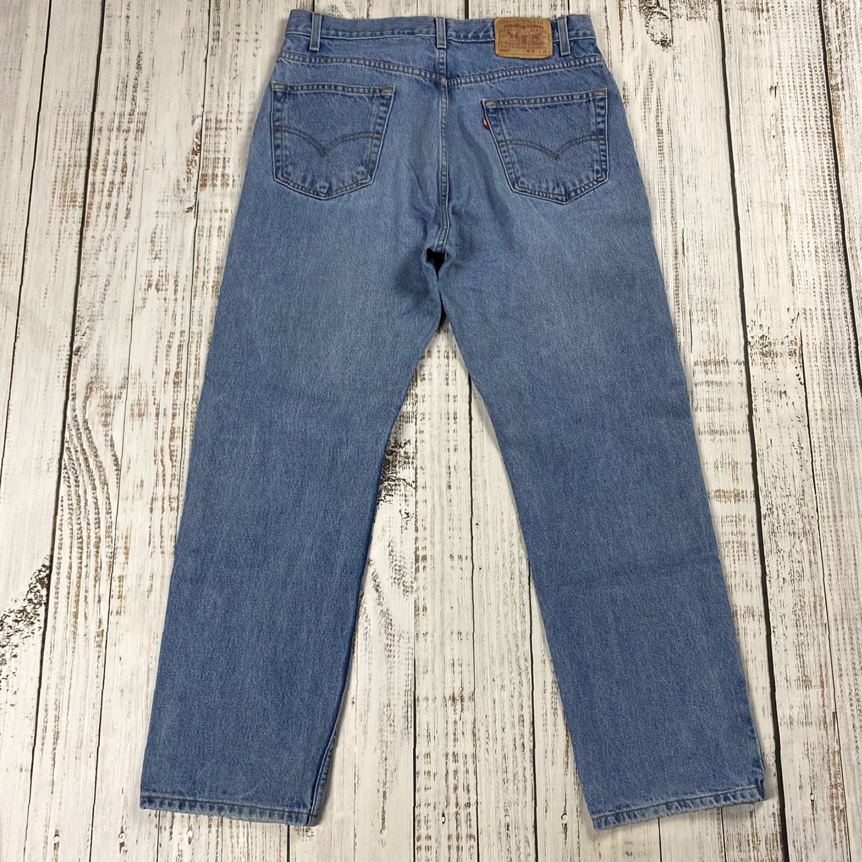 Levi's VINTAGE Levi's 505 Regular Fit Denim Jeans 36x30 Light Wash Straight Leg Blue USA Mens Size US 36 / EU 52 - 6 Thumbnail