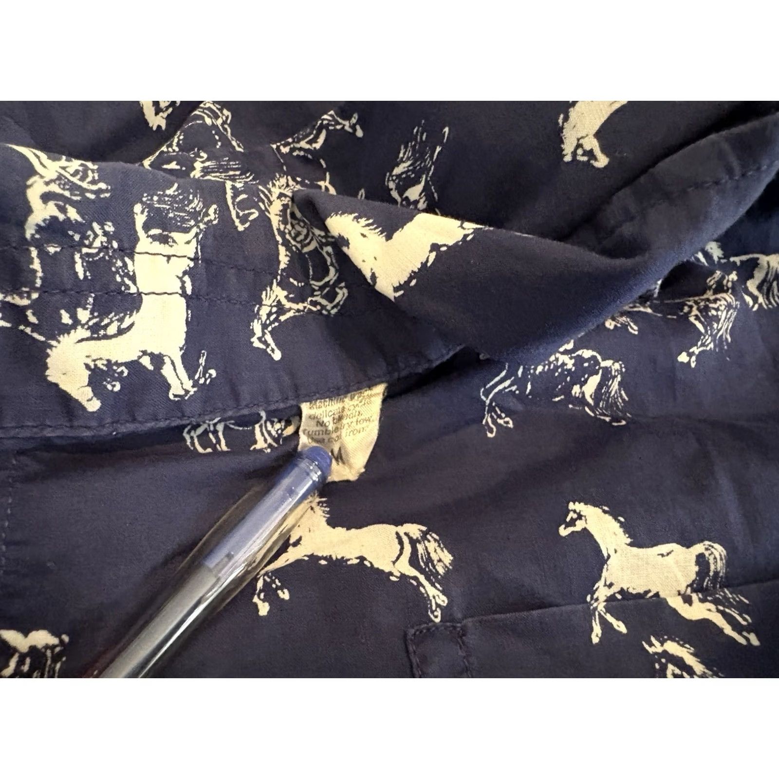 Reyn Spooner VINTAGE Reyn Spooner Short Sleeve Hawaiian Shirt Blue Horses Medium Men Regular Button-Up Collared 29" 20" Pit to Pit Animals Theme Size US M / EU 48-50 / 2 - 3 Thumbnail