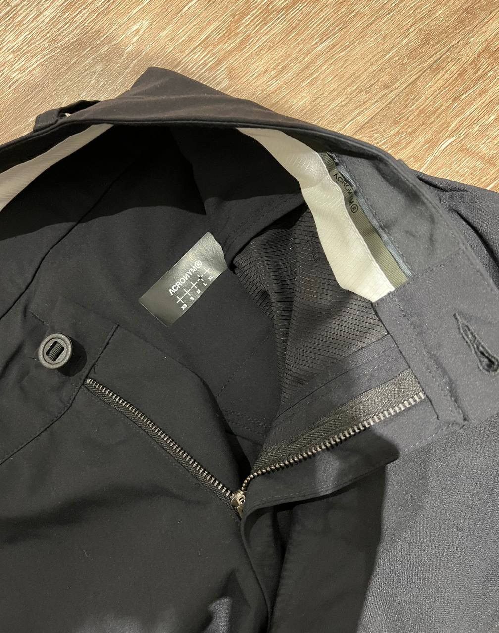 Acronym Acronym P39-M Size US 34 / EU 50 - 6 Thumbnail
