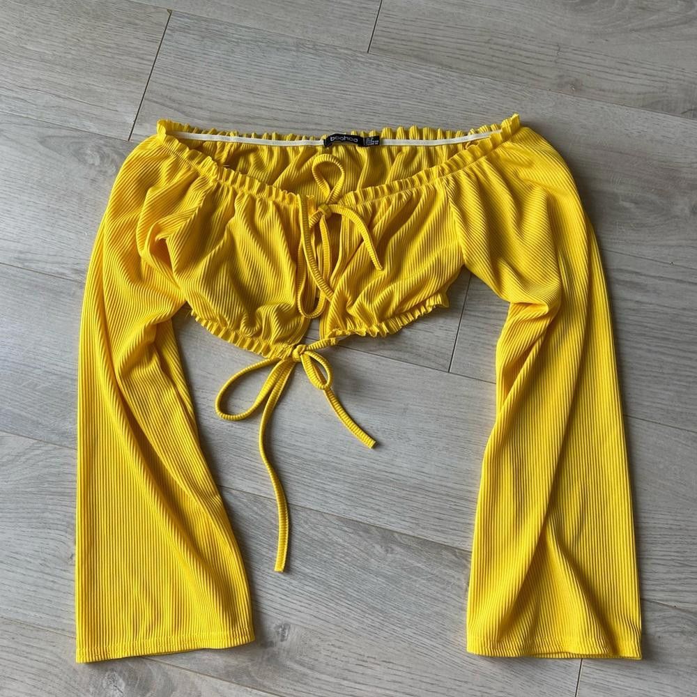 Boohoo Boohoo Yellow Off the Shoulder Long Sleeve Crop Top Size M / US 6-8 / IT 42-44 - 1 Thumbnail