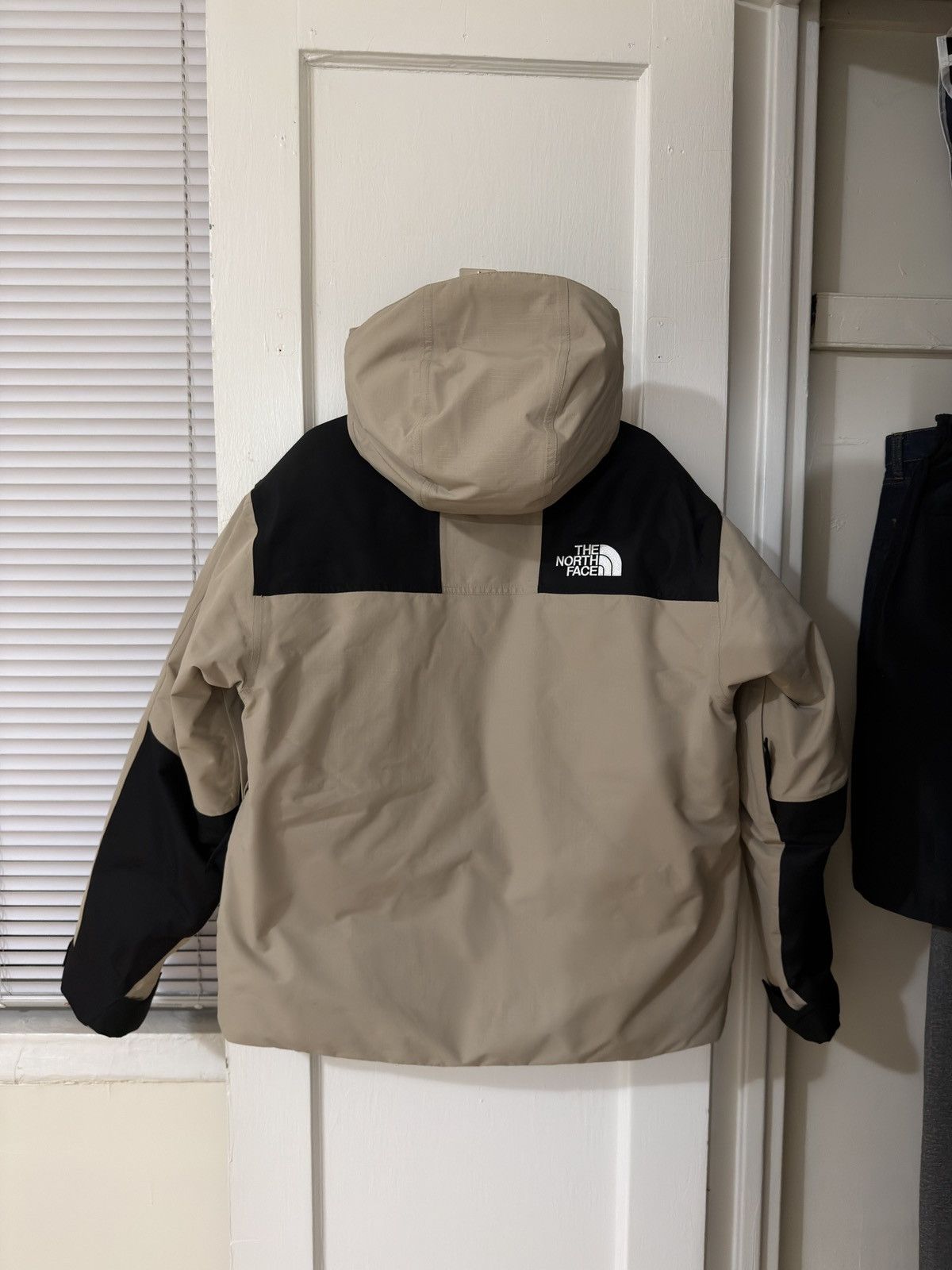 The North Face The North Face Mountain Down Jacket Size US M / EU 48-50 / 2 - 1 Thumbnail