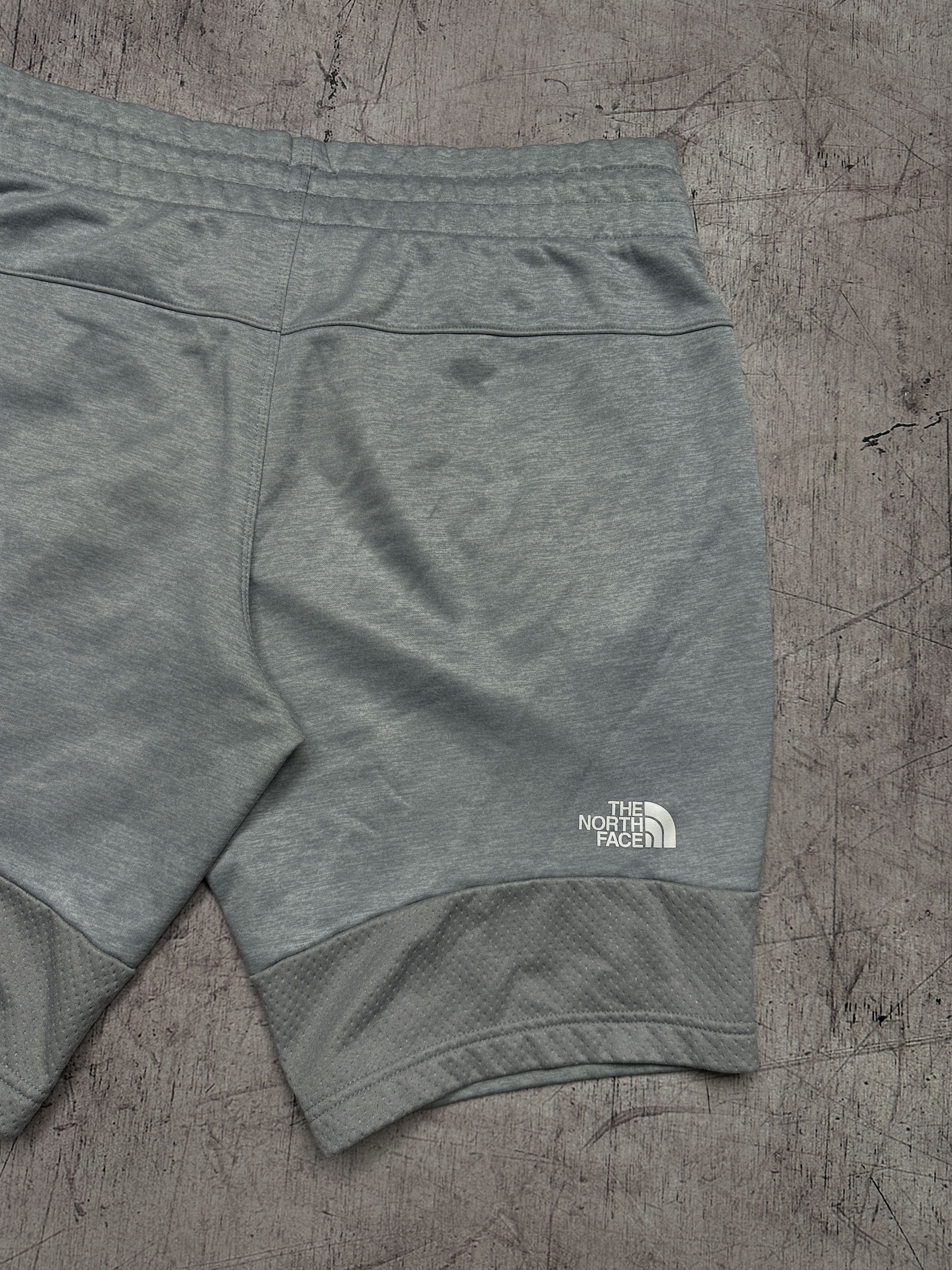 The North Face The North Face Mens Cargo Sweatshorts Shorts Size US 36 / EU 52 - 11 Thumbnail