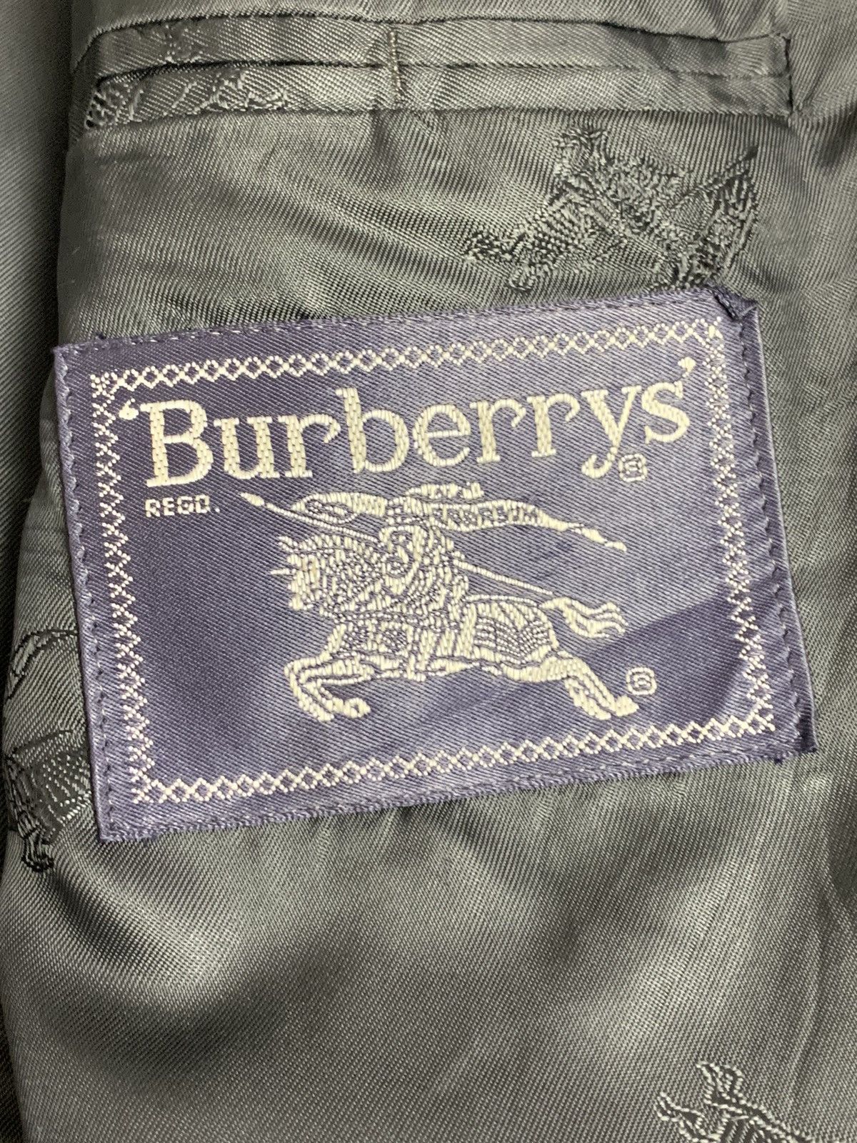 Burberry Vintage Burberrys’ Alpaca & New Wool Herringbone Blazer Grey Size 46S - 14 Thumbnail