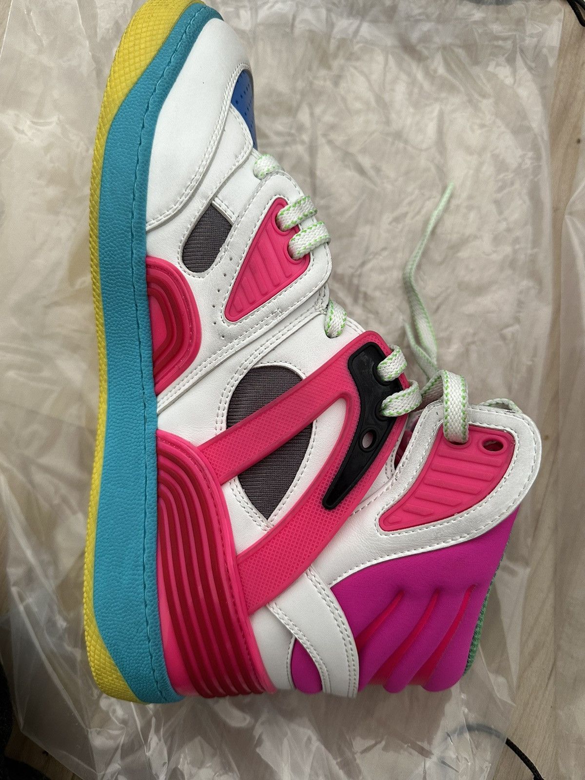 Gucci WOMEN'S GUCCI BASKET SNEAKER Size US 9.5 / IT 39.5 - 10 Thumbnail