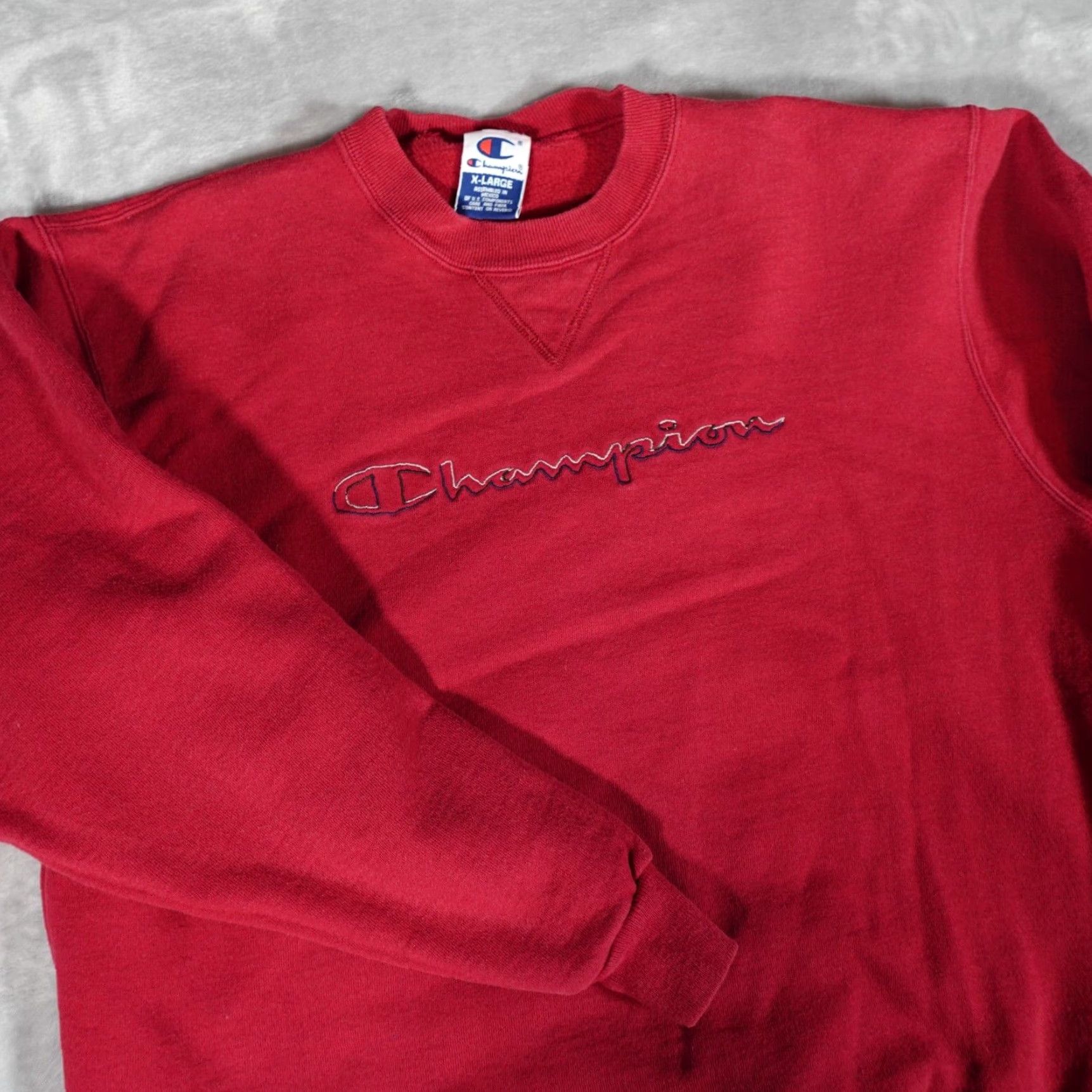 Champion VINTAGE Champion Script Fleece Sweatshirt Mens Large Red 90s Size US L / EU 52-54 / 3 - 1 Thumbnail