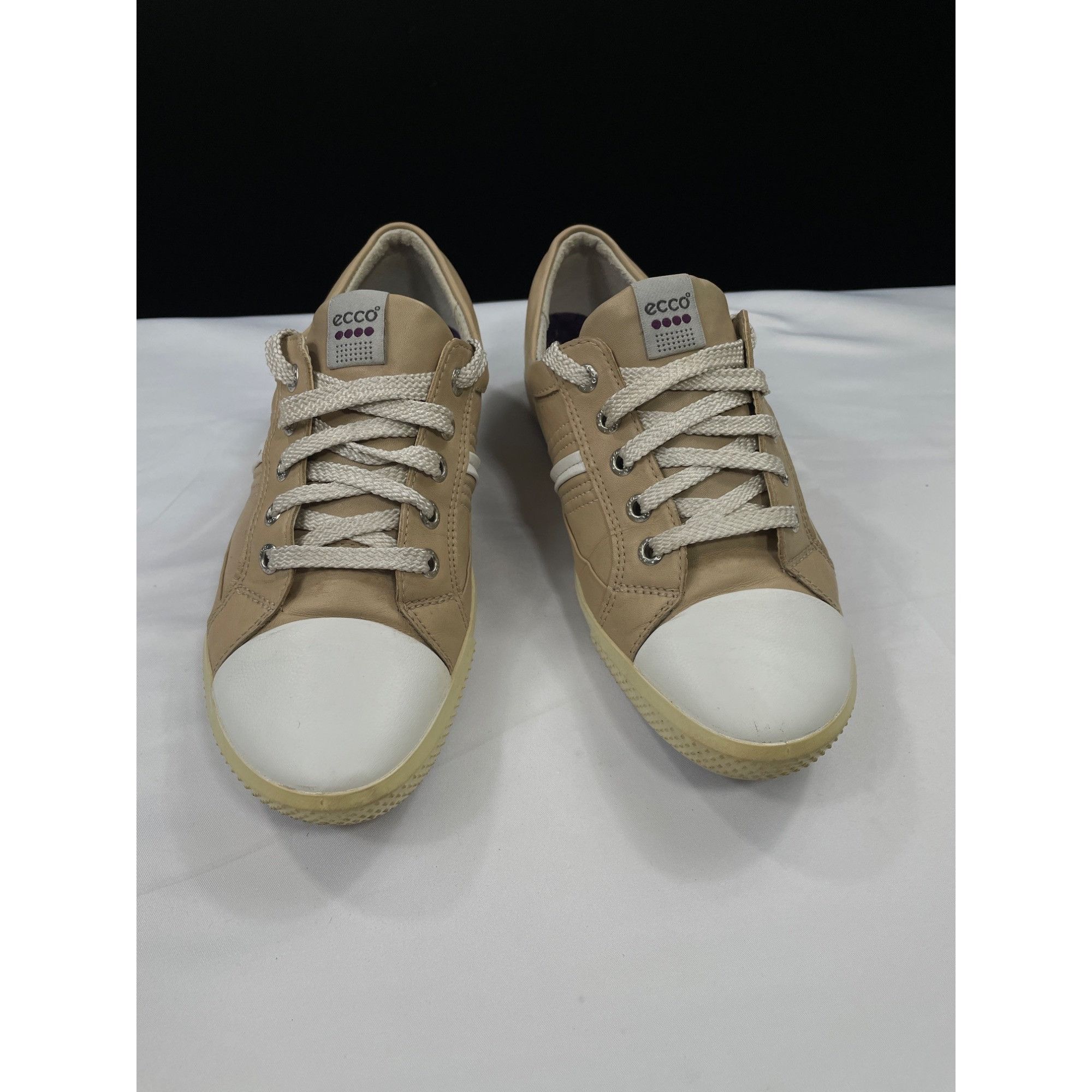 Ecco Ecco SKU 7472 Womens Beige Leather Sneakers Size 38 Size US 8 / IT 38 - 1 Thumbnail