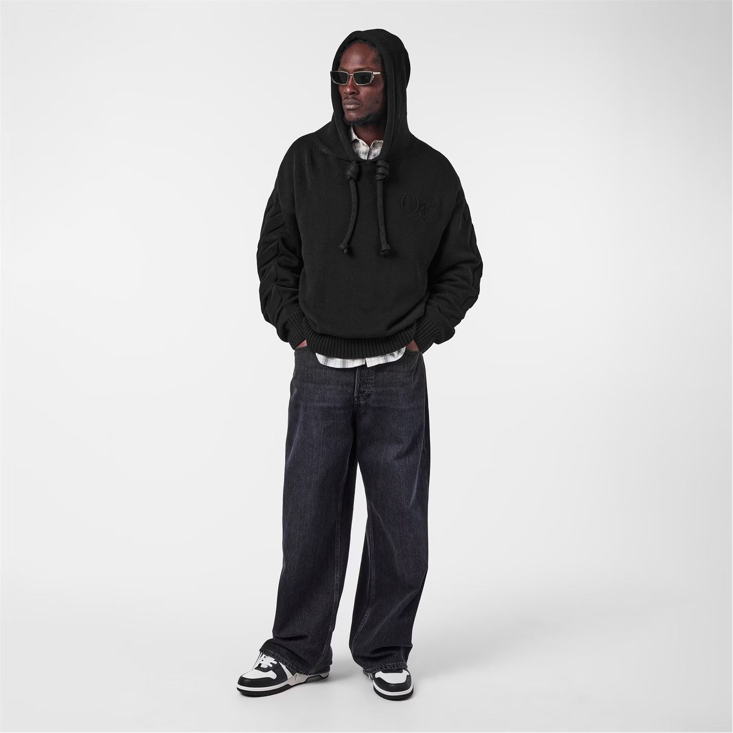 Off-White o1g2r1mq0226 Graphic Knitted Hoodie In Black Size US XL / EU 56 / 4 - 5 Thumbnail