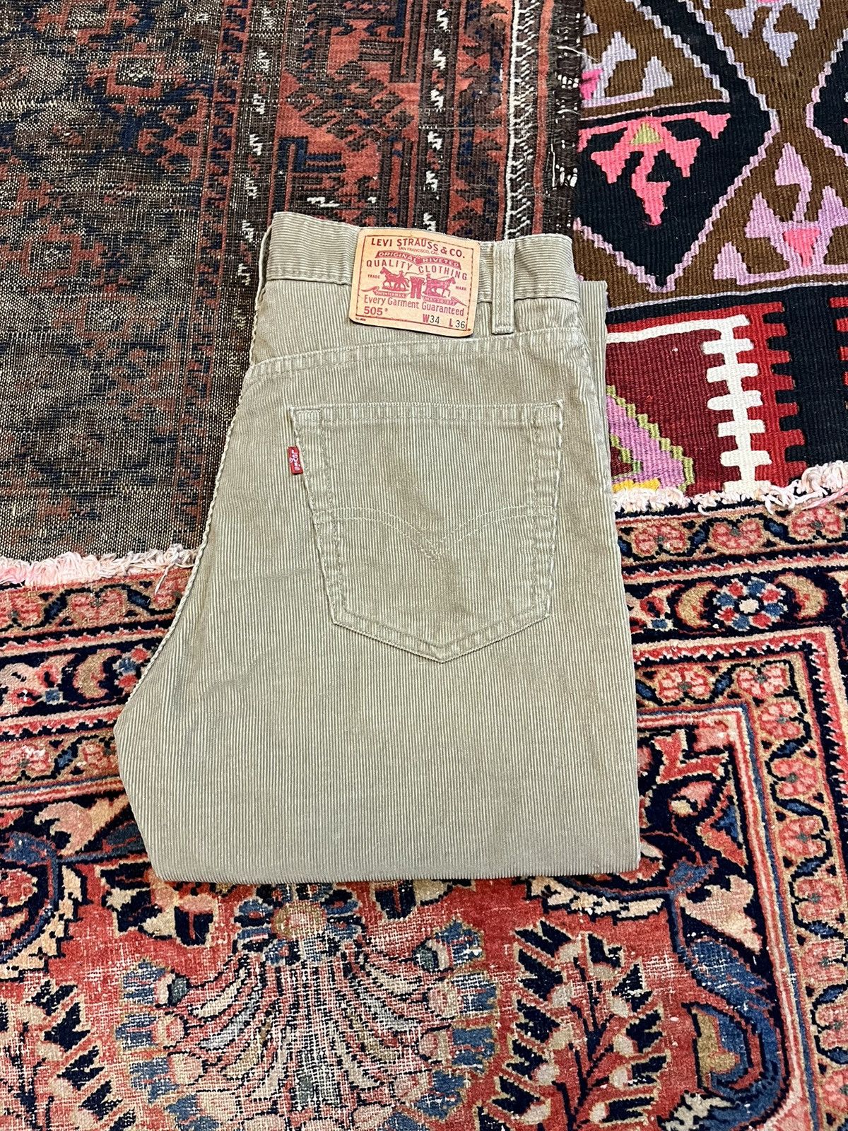 Vintage 1990’s levis 505 corduroy straight fit pants