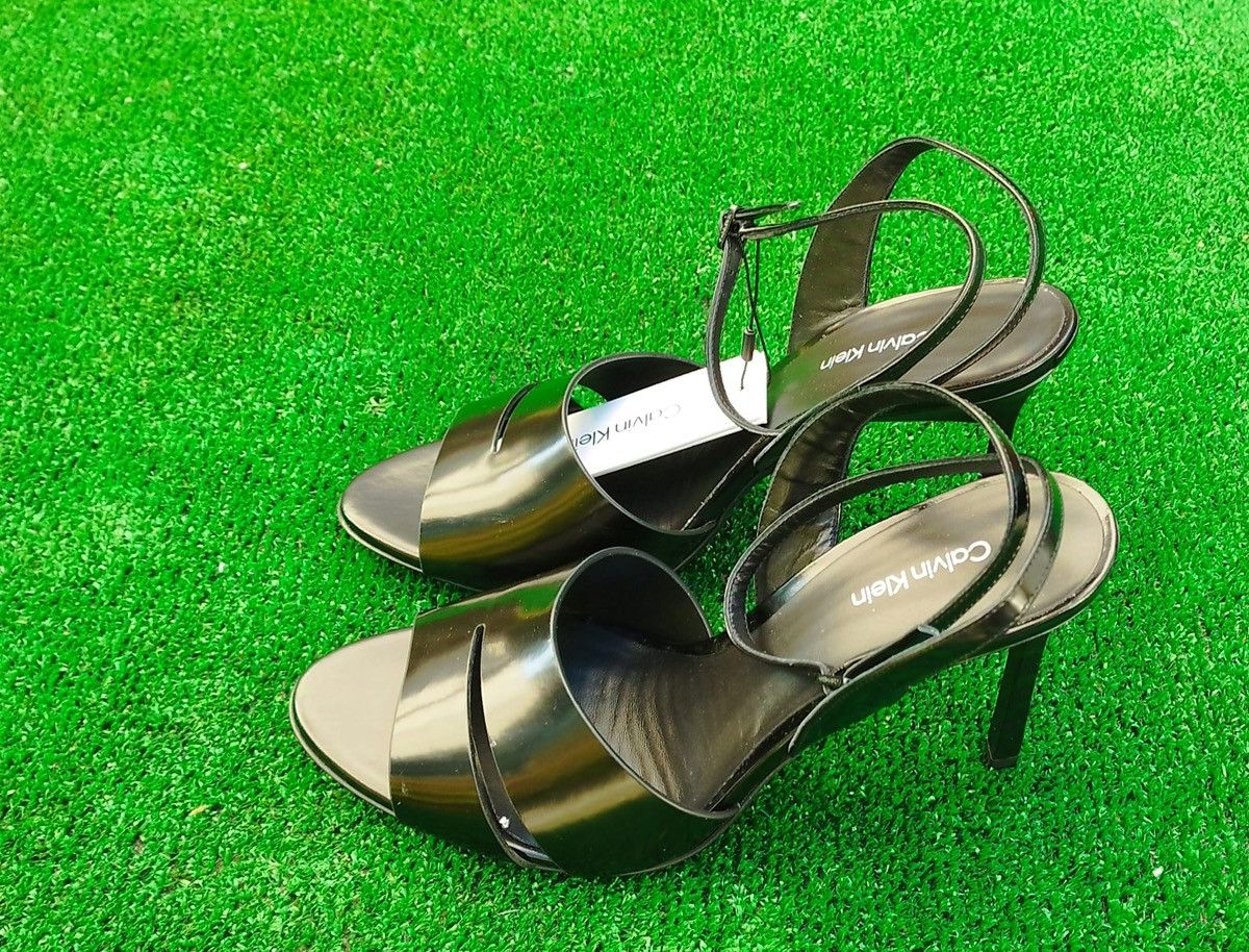 Calvin Klein Shoes Calvin Klein Size US 9.5 / IT 39.5 - 3 Thumbnail