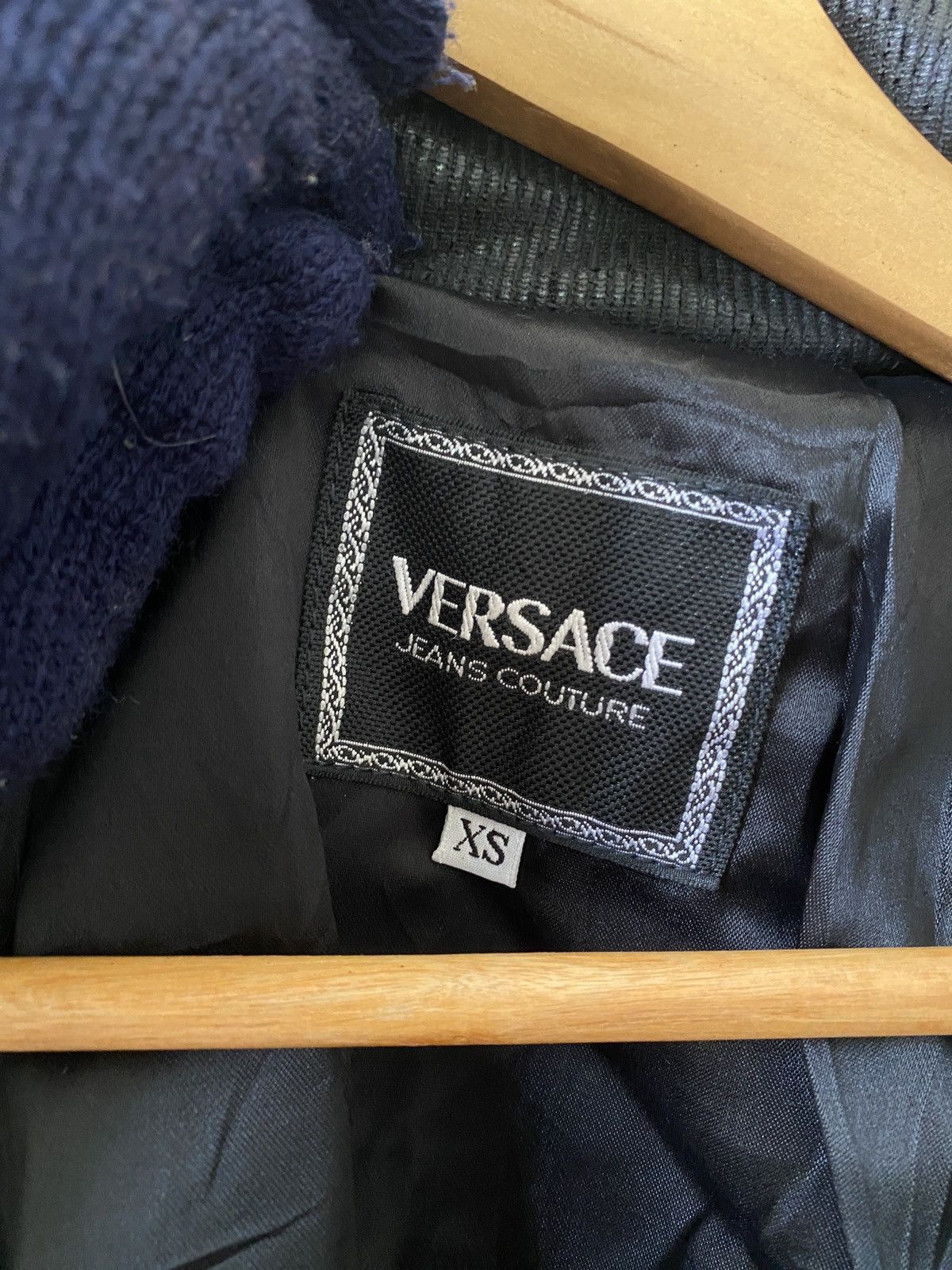 Versace Jeans Couture Vintage Versace Jeans Couture Waxed Puffer Jacket Size US XS / EU 42 / 0 - 12 Thumbnail
