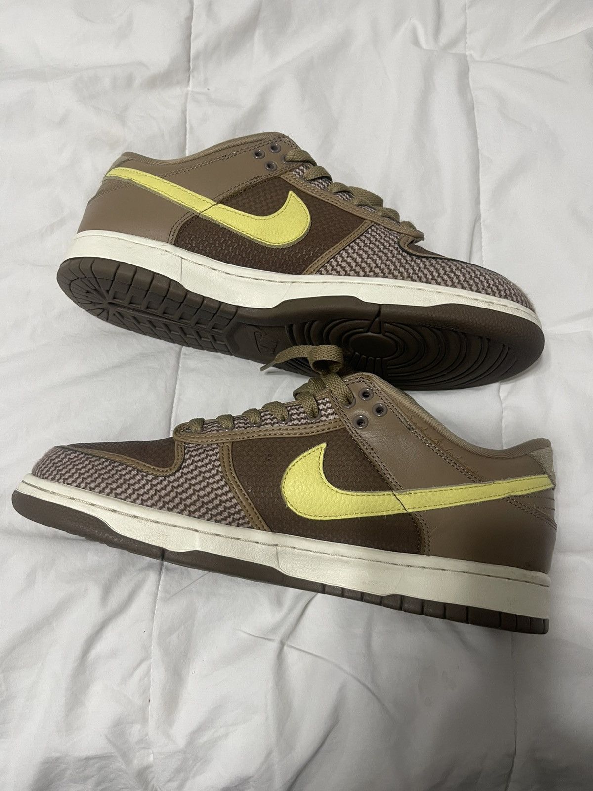 Nike Nike Dunk Undefeated “Canteen” Size US 9.5 / EU 42-43 - 2 Thumbnail
