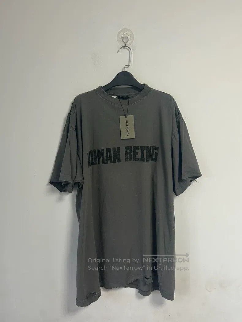 Balenciaga Balenciaga Dark grey distressed hole short sleeve T-shirt Size US M / EU 48-50 / 2 - 1 Thumbnail