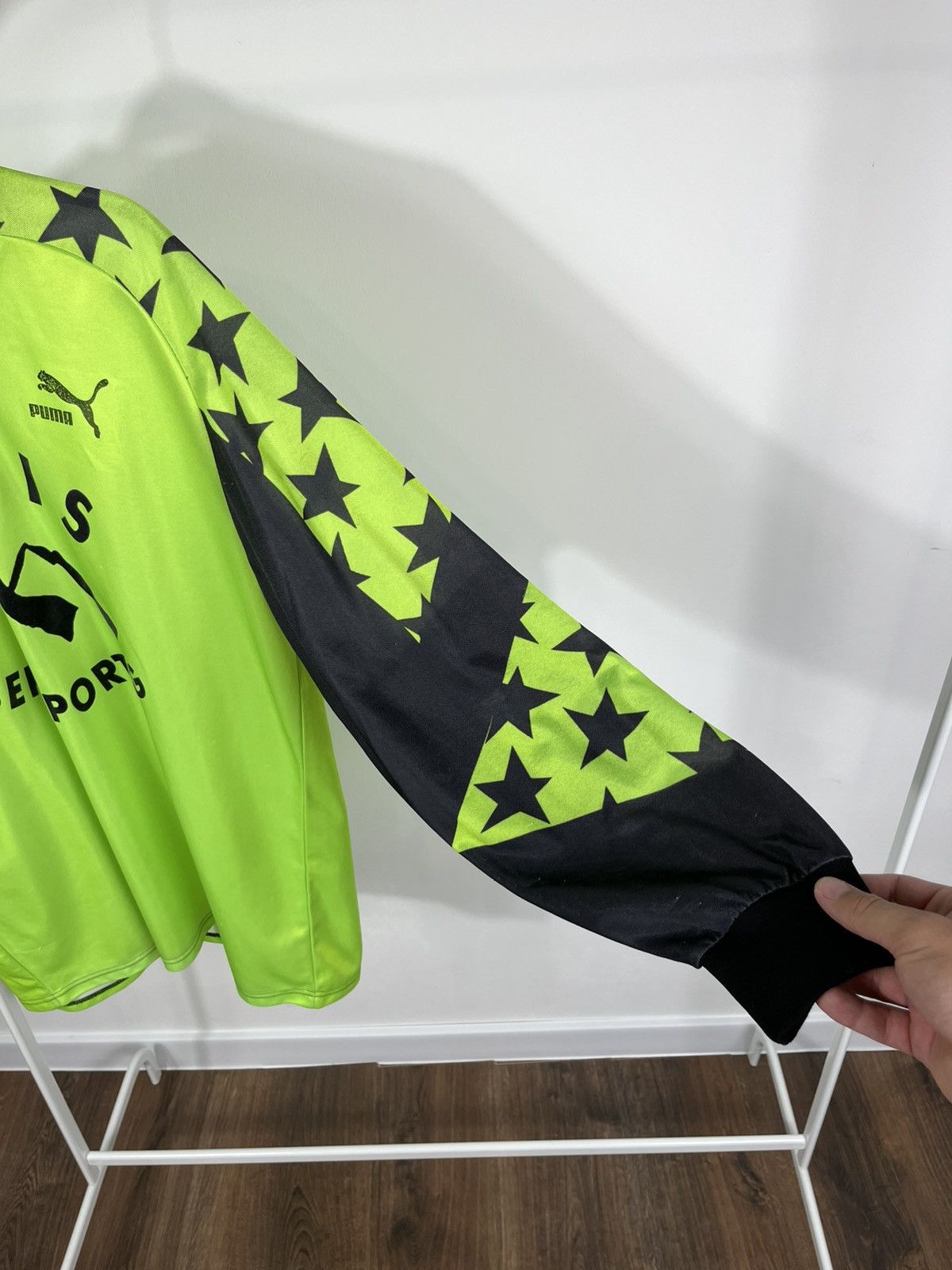 Puma Vintage Puma Goalkeeper Jersey #1 Neon Green – Size XL Size US XL / EU 56 / 4 - 9 Thumbnail