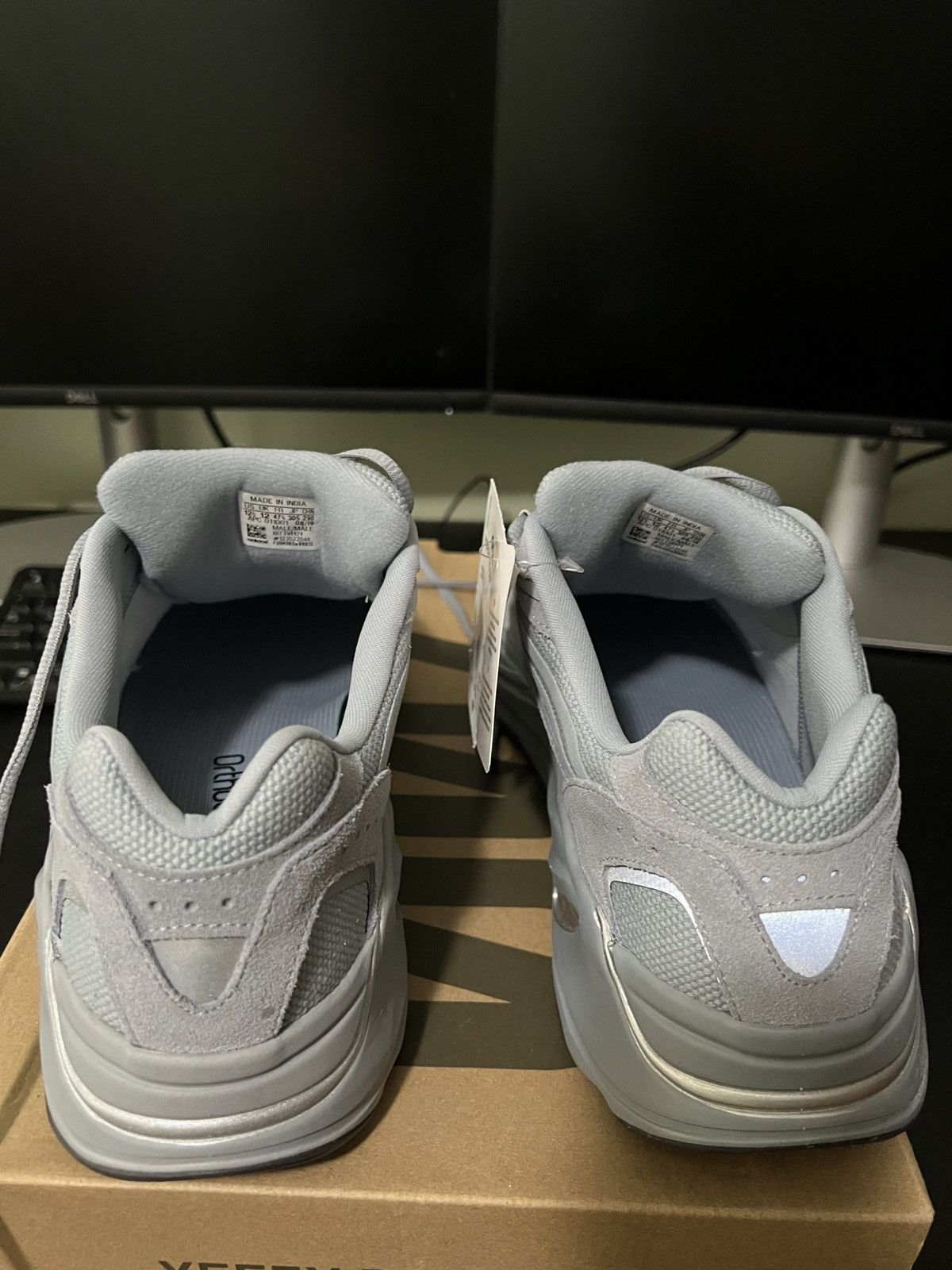 Yeezy Adidas Yeezy Boost 700 V2 Hospital Blue Size US 12.5 / EU 45-46 - 11 Thumbnail