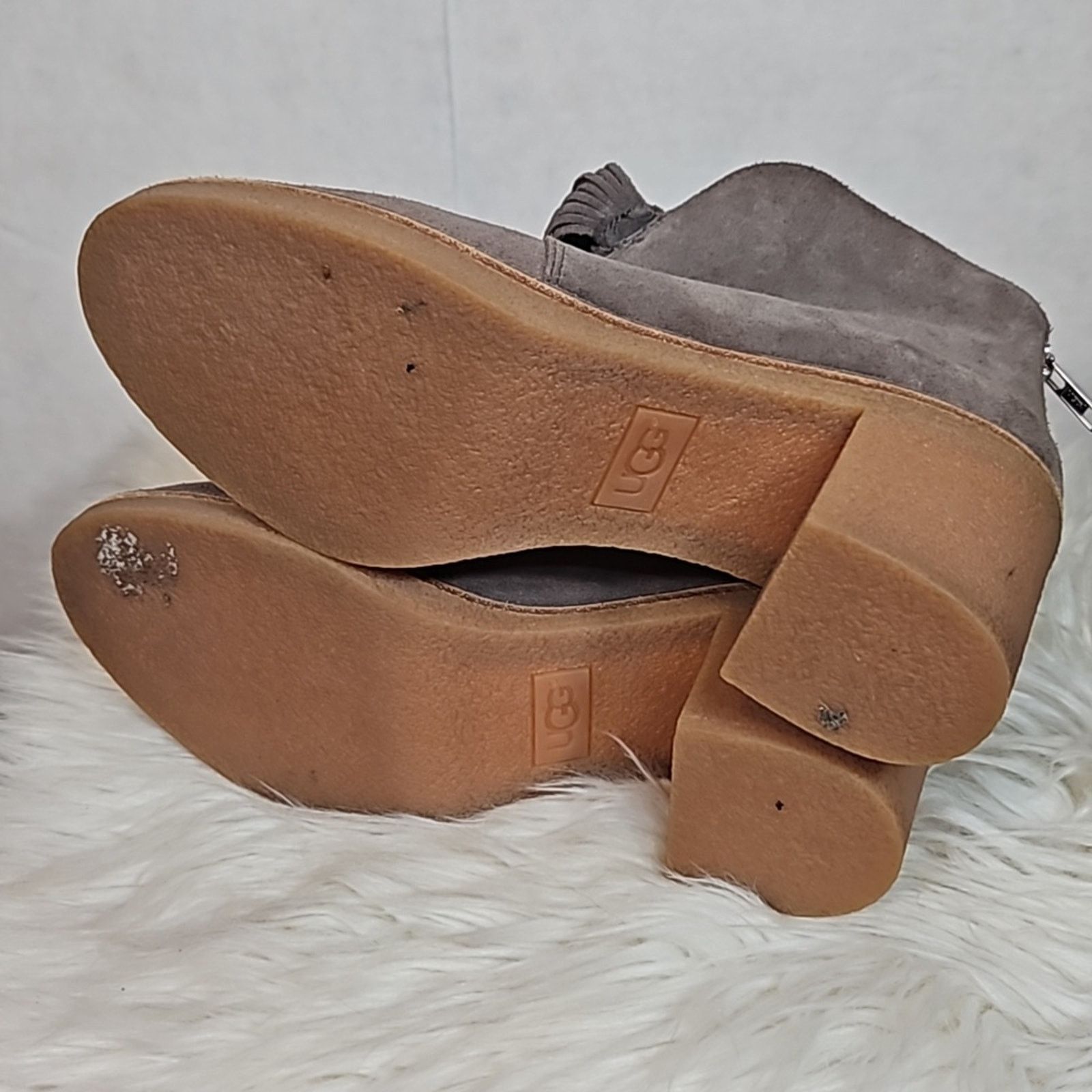 Ugg UGG Women's Grey Suede Corin Ankle Bootie with Fringe Bow Size US 8 / IT 38 - 6 Thumbnail