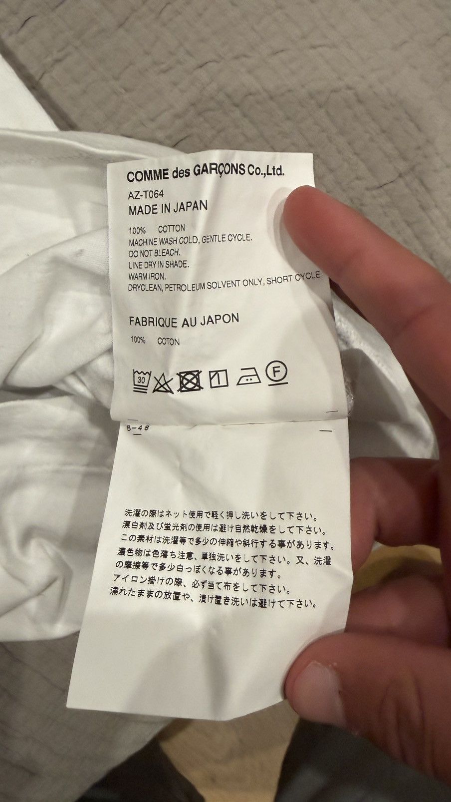 Comme des Garcons PLAY PLAY COMME DES GARCONS White/Black Heart Tee (Size L) Size US L / EU 52-54 / 3 - 7 Thumbnail