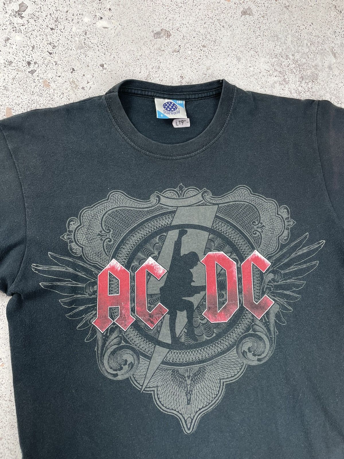 Vintage Vintage Ac/Dc Rock Band tee t-shirt Size US S / EU 44-46 / 1 - 5 Thumbnail