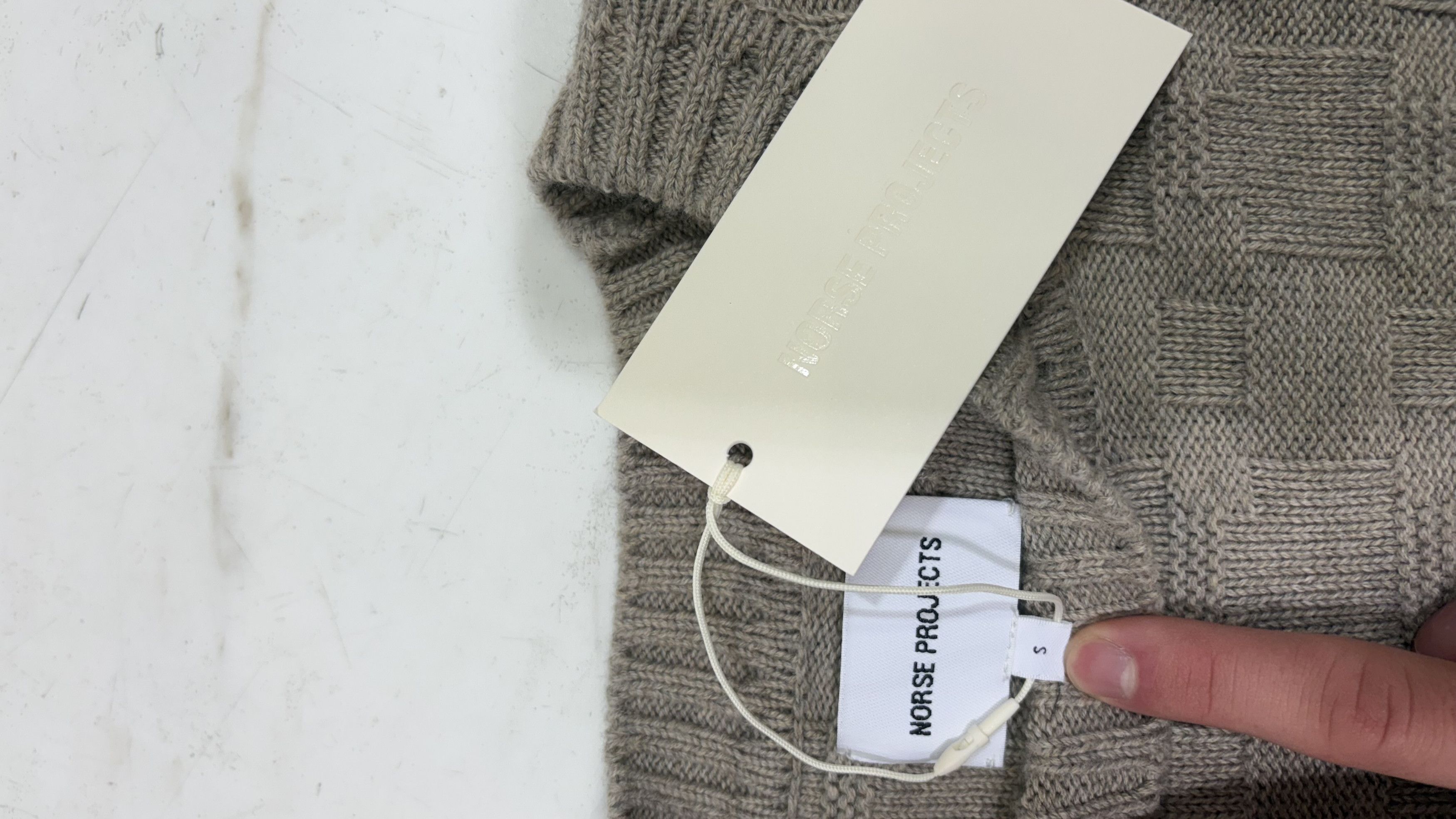 Norse Projects Pull a carreau norse projects Size US S / EU 44-46 / 1 - 4 Thumbnail