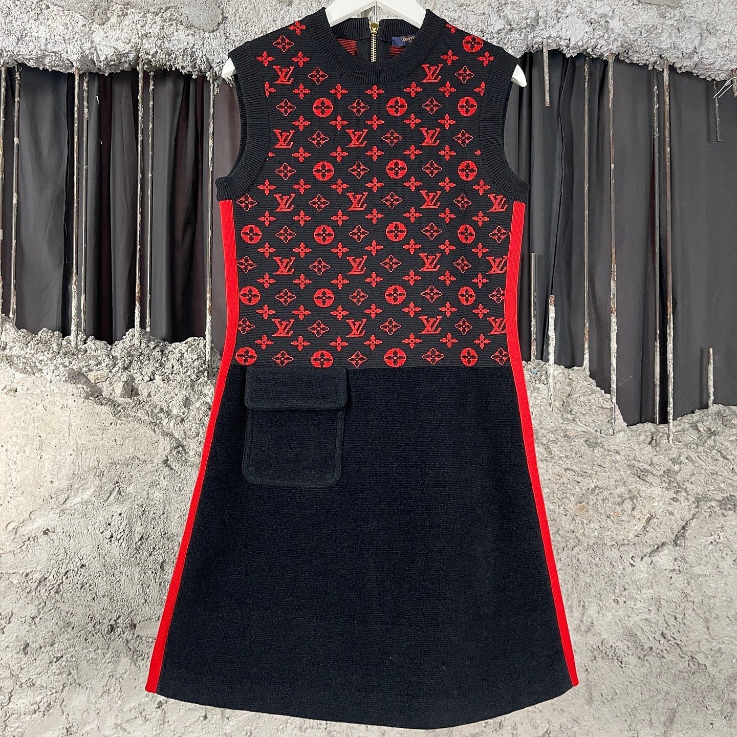 Louis Vuitton Louis Vuitton Monogram Sleeveless Mini Dress XS Size XS / US 0-2 / IT 36-38 - 1 Thumbnail