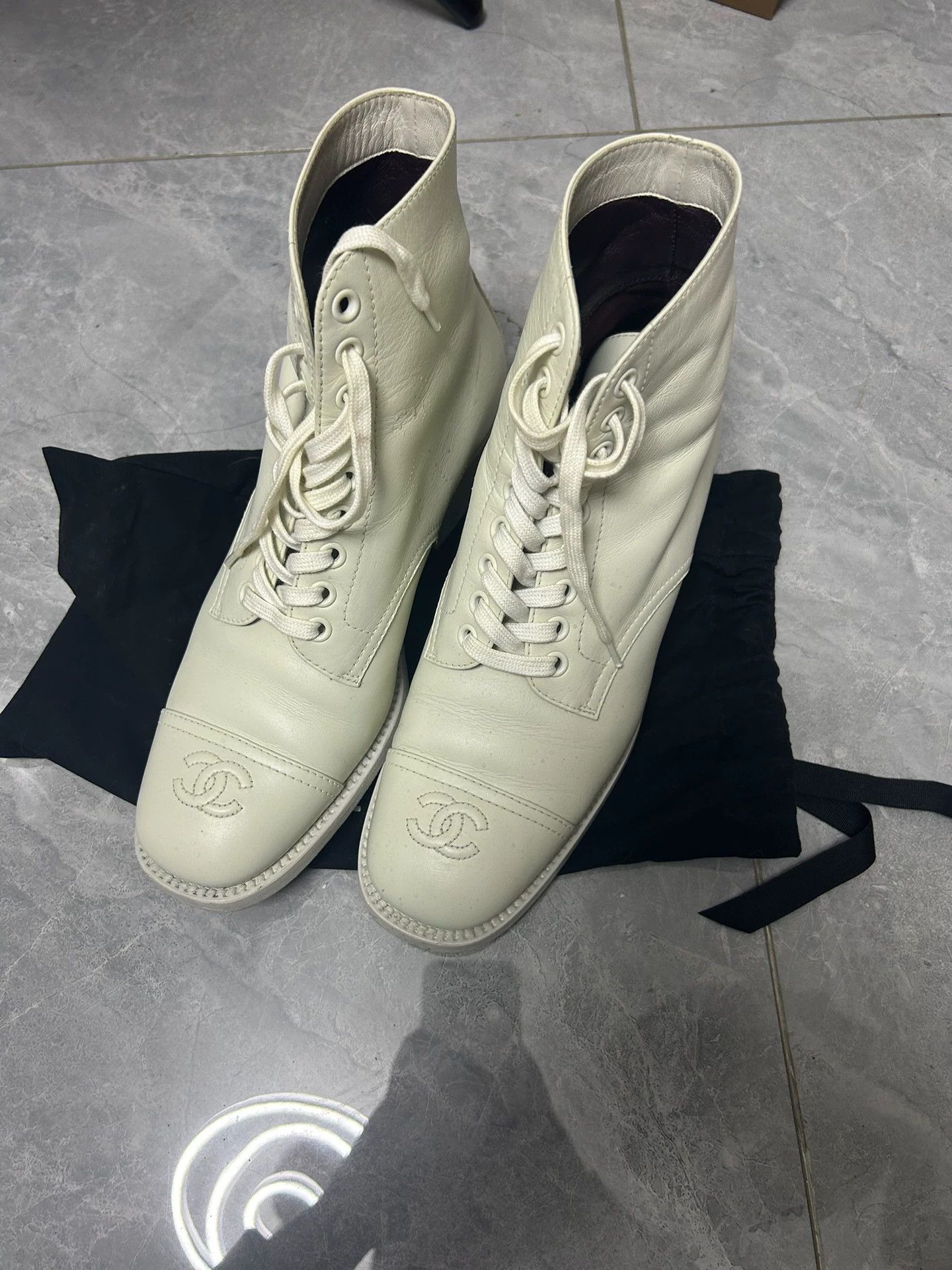 Chanel Chanel Ankle Boots 37.5 Authentic Size US 7 / IT 37 - 2 Thumbnail