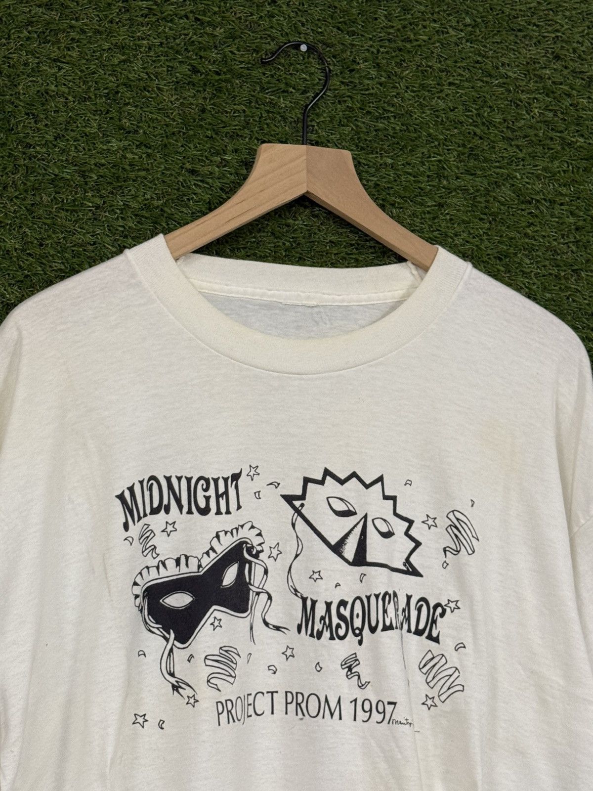 Vintage Vintage Drama Masks 1997 90s White Prom Tee XL Size US XL / EU 56 / 4 - 1 Thumbnail