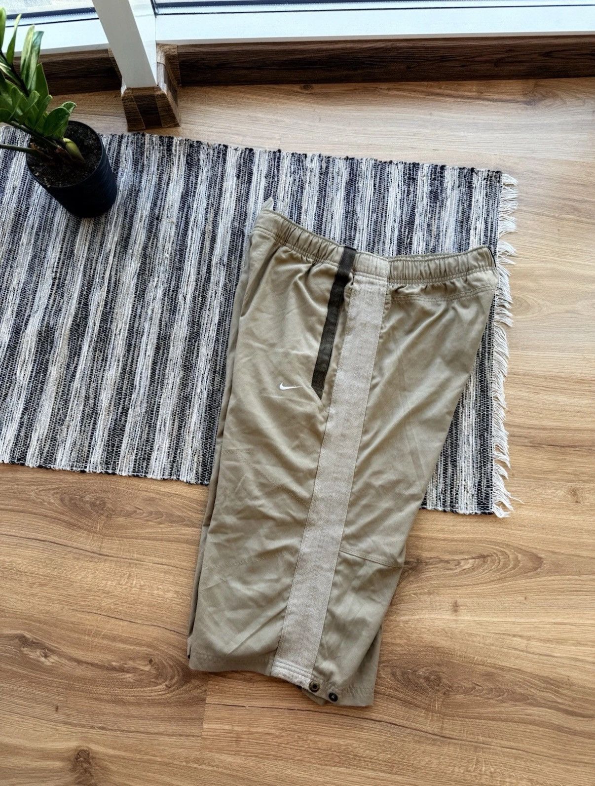 Nike VINTAGE NIKE SHORTS DOWNING STADIUM KHAKI BRIDGES Size L Size US 35 - 10 Thumbnail