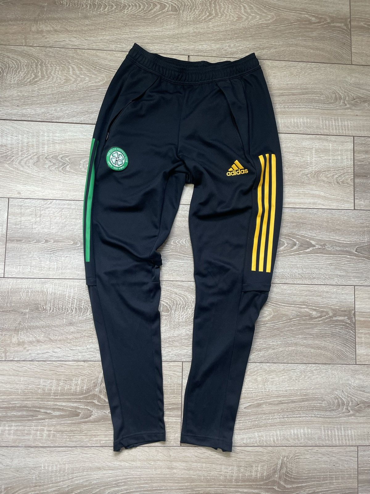 Adidas Glasgow Celtic Adidas Training Pants Size US 34 / EU 50 - 1 Thumbnail