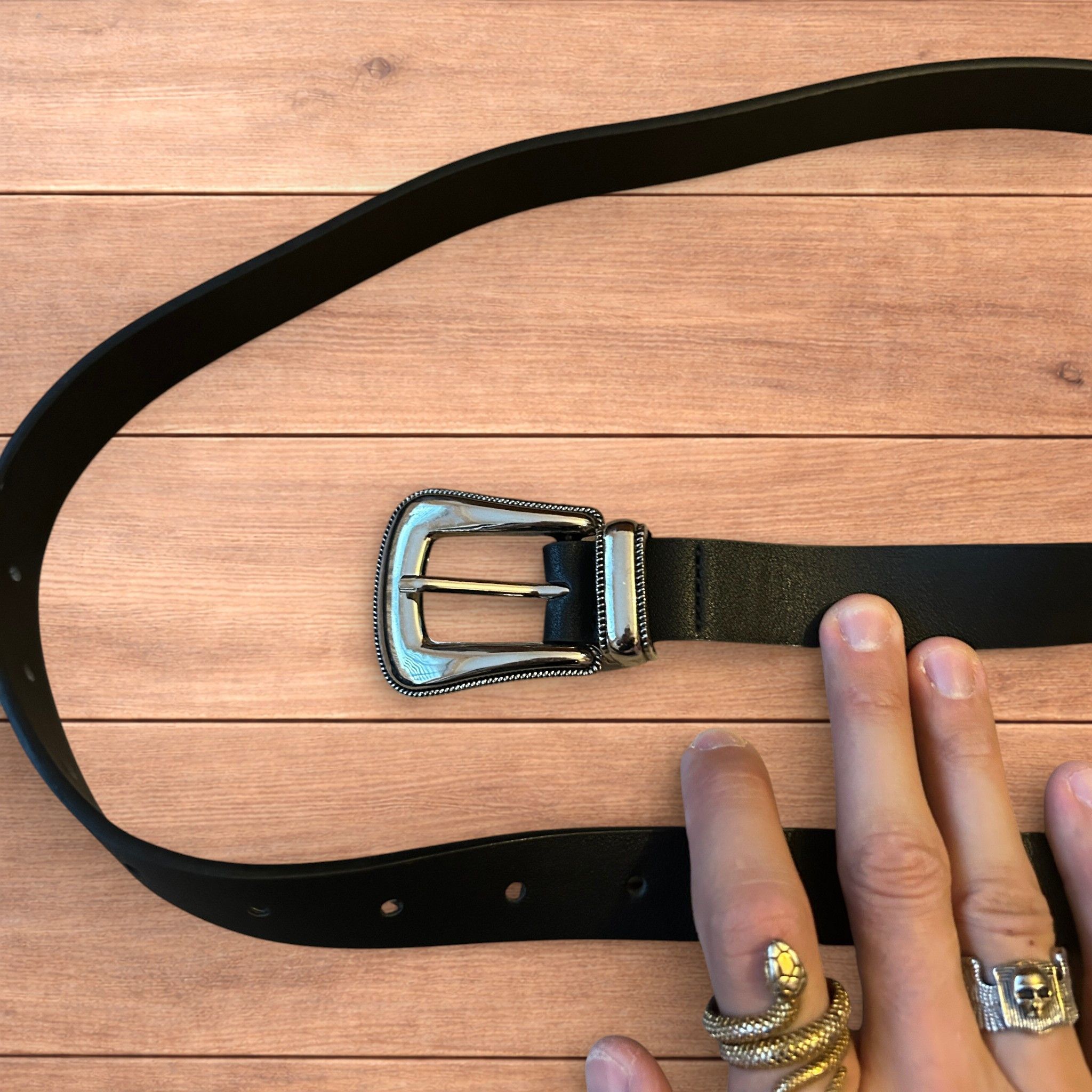 Japanese Brand Faux leather western cowboy belt in black with silver trim. Size ONE SIZE - 2 Thumbnail