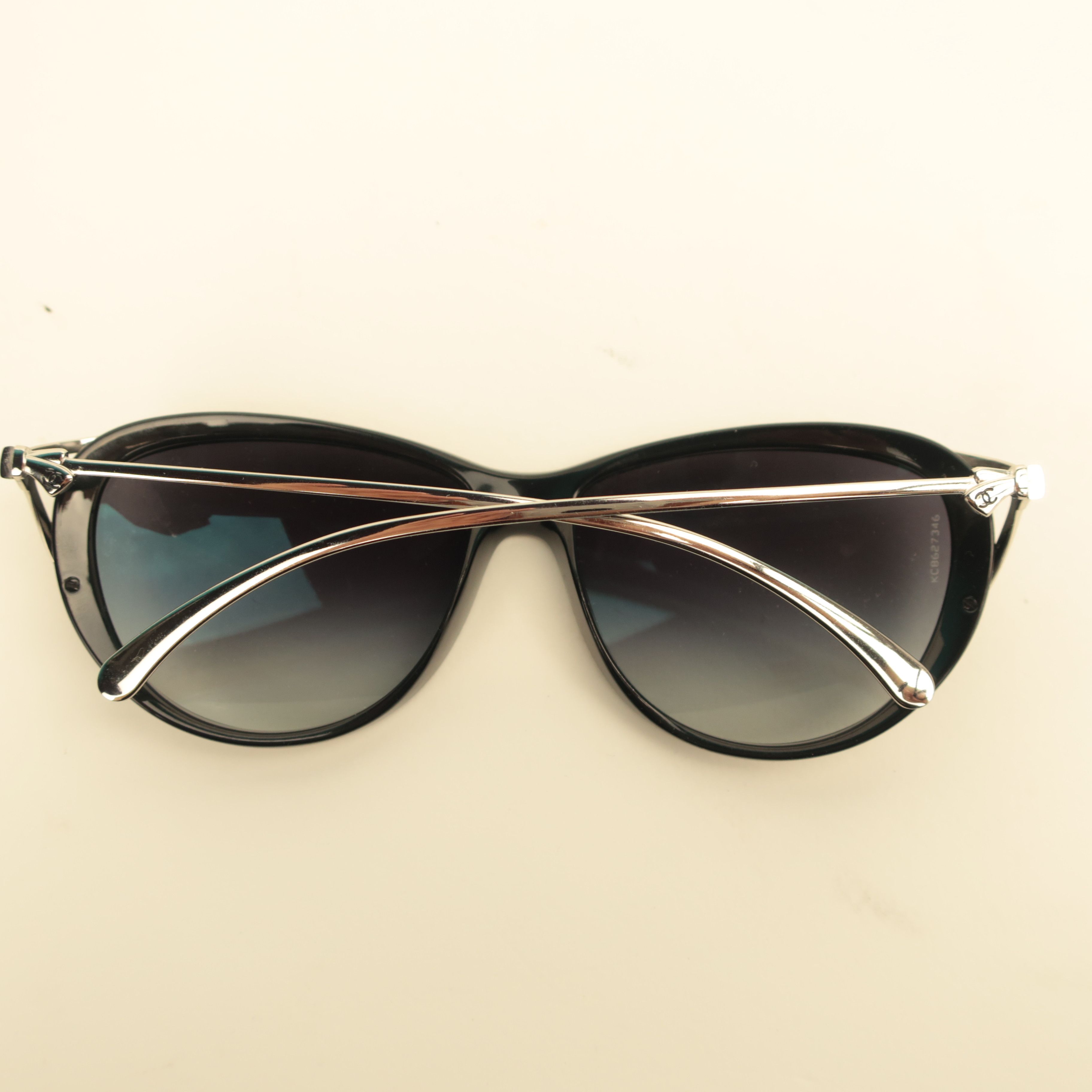 Chanel Chanel Cat Eye Bow Sunglasses Black Size ONE SIZE - 6 Thumbnail
