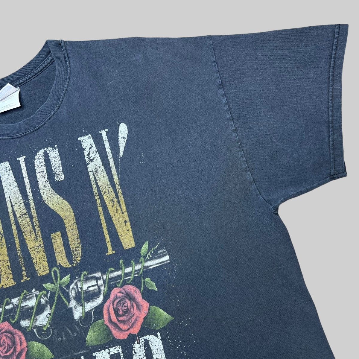 Band Tees × Vintage Vintage 2000s Guns N’ Roses Graphic Band T-Shirt Size US XXL / EU 58 / 5 - 6 Thumbnail