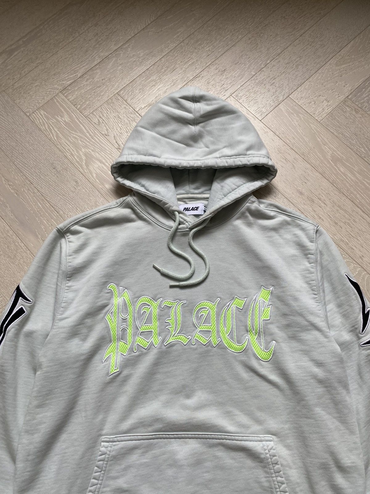 Palace Palace Labyrinth Hood ‘Ice’ Size US L / EU 52-54 / 3 - 2 Thumbnail