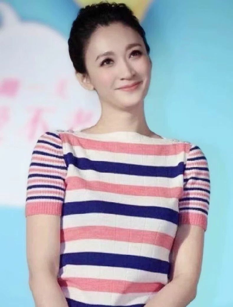 Chanel ChanelColor-blocked striped cashmere knitted short sleeves Size 4XL / US 24-26 - 9 Thumbnail