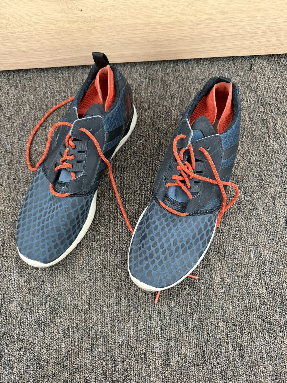 Adidas Adidas Shoes Size US 10.5 / EU 43-44 - 1 Thumbnail