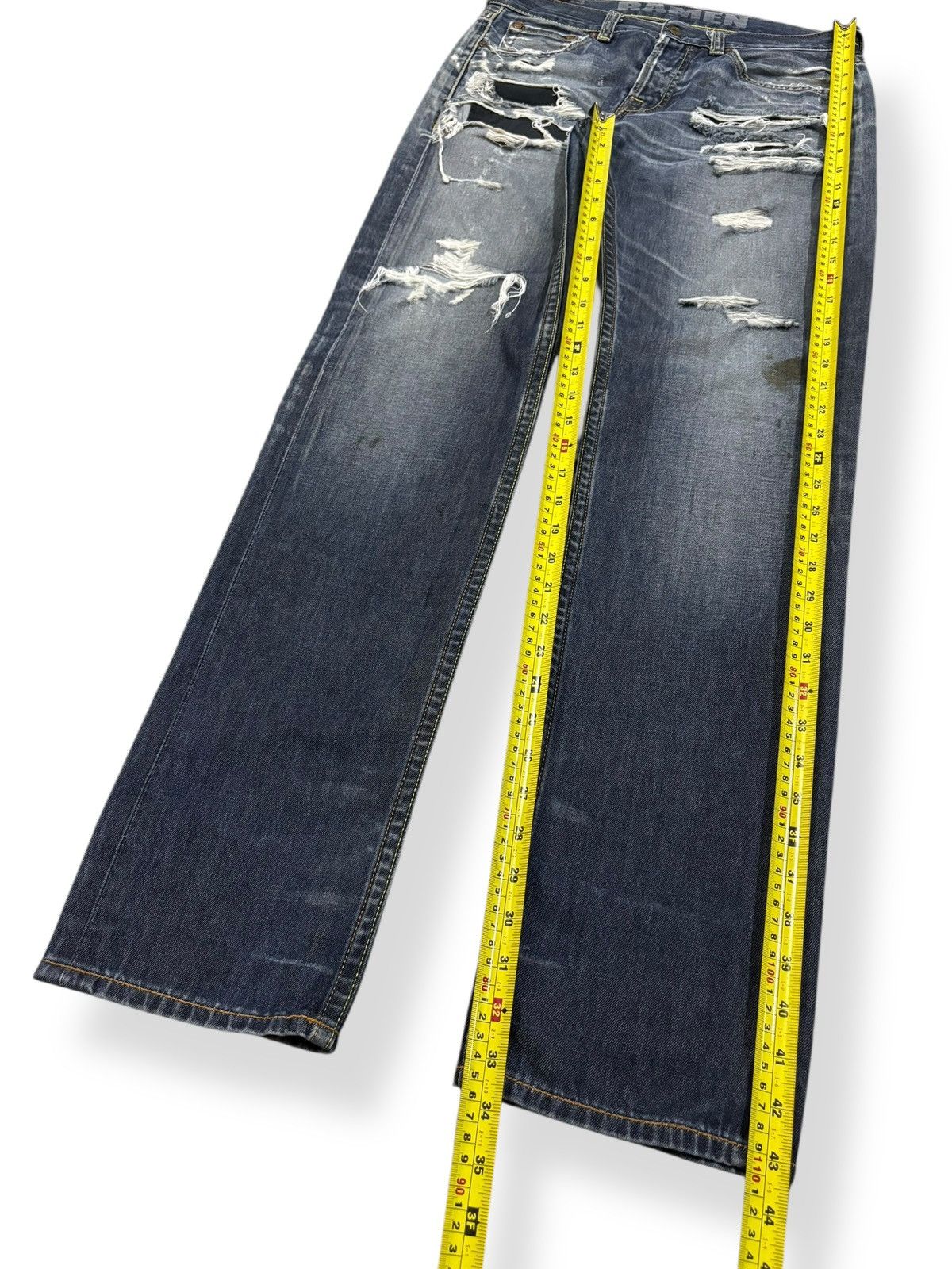 Evisu Vintage 2000s Evisu Ramen Heavy Distressed Grunge Jeans Size US 31 - 14 Thumbnail