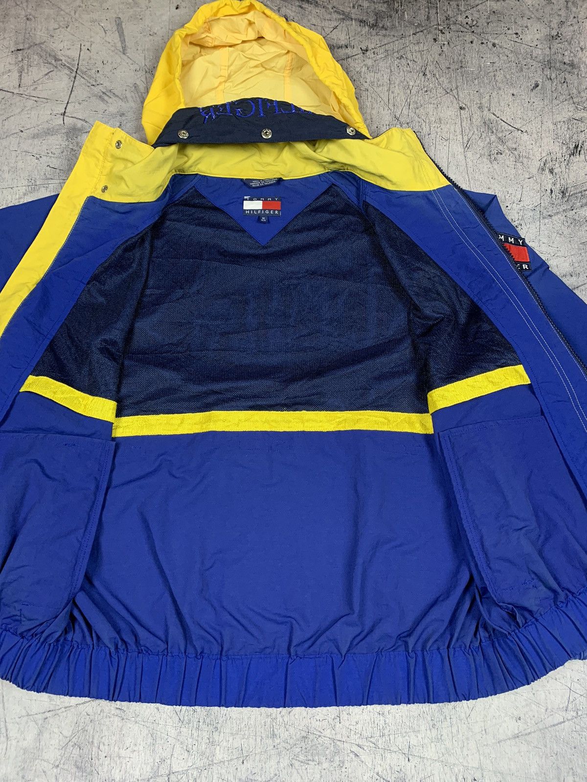Tommy Hilfiger Vintage Tommy Hilfiger Sailing Jacket Nylon Blue Size M Zip Size US M / EU 48-50 / 2 - 24 Thumbnail