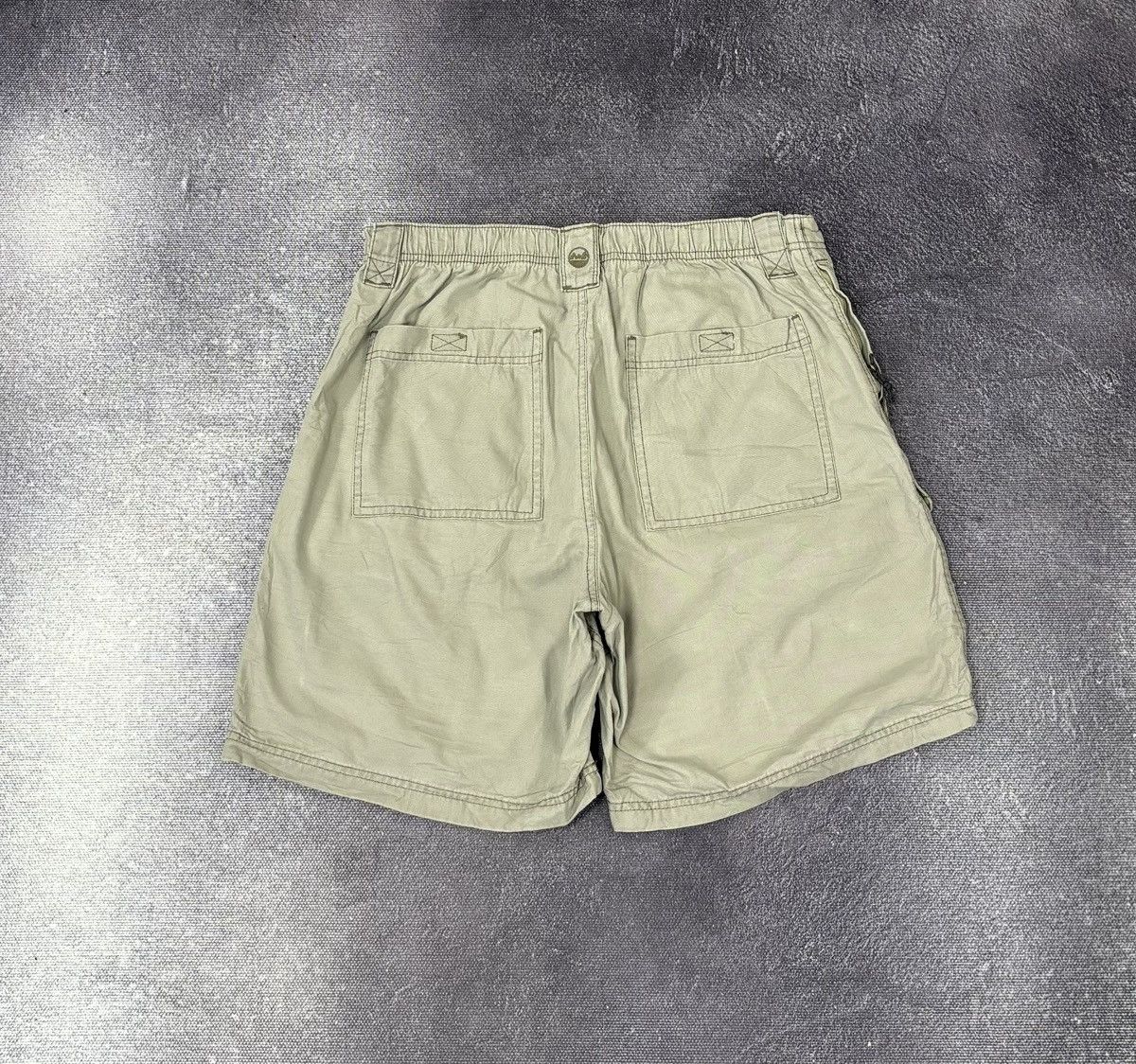 Vintage Vintage Wrangler Y2K Beige Military Utility Cargo Shorts Size US 34 / EU 50 - 2 Thumbnail
