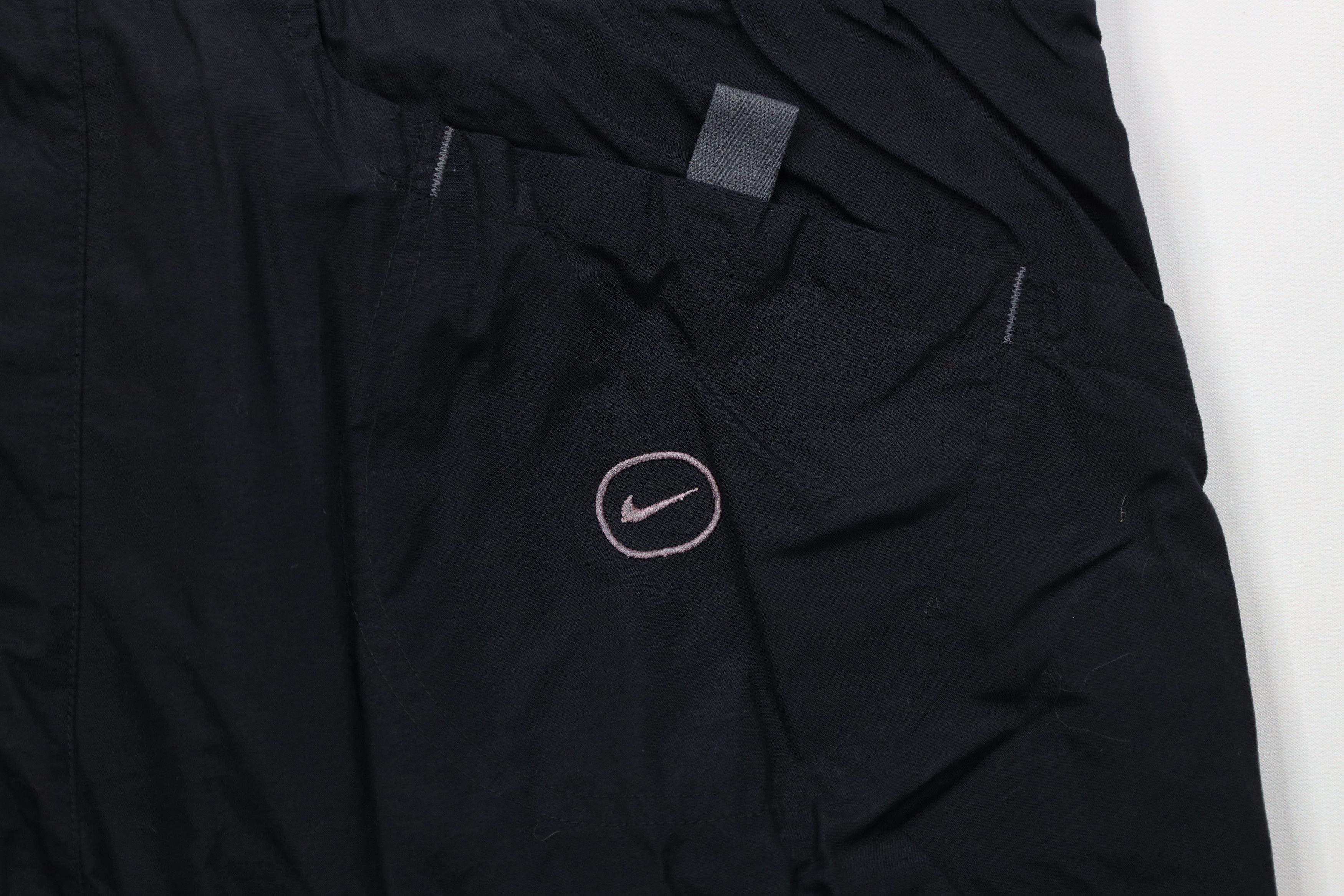 Nike Vintage Nike Scott Mini Swoosh Lined Big Pocket Shorts Black Size US 36 / EU 52 - 10 Thumbnail