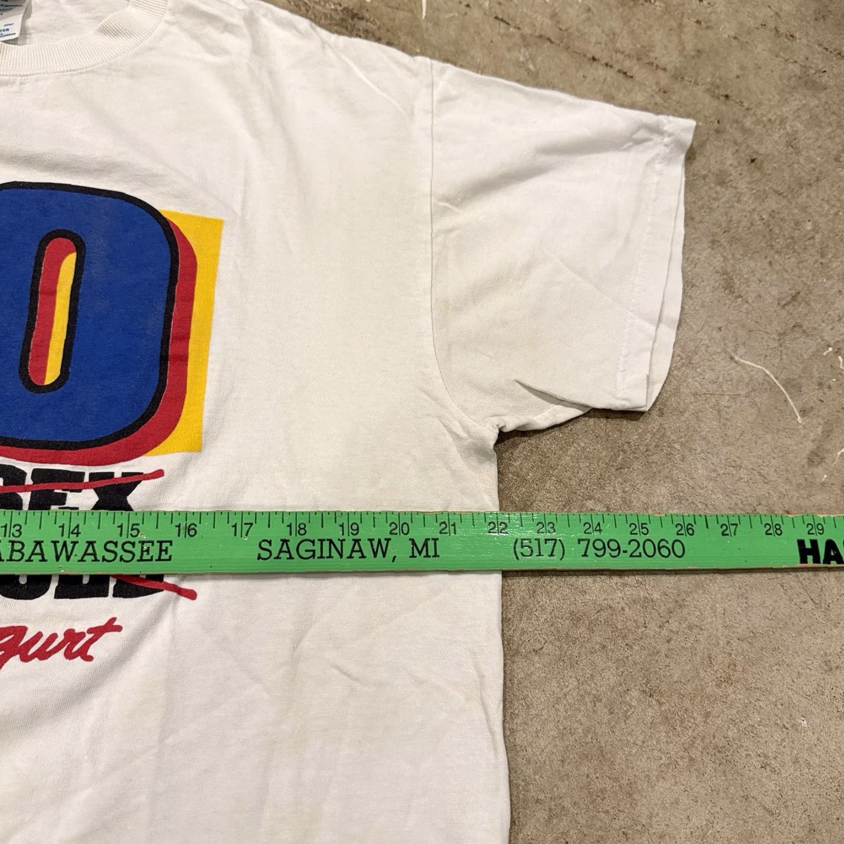 Delta VINTAGE 1995 30 YEAR OLD L JOKING PRANK FUNNY T-SHIRT Mens Large White T-Shirt MENS Large White Funny 1995 Vintage 30 Year Old l joking prank tshirt Size US L / EU 52-54 / 3 - 5 Thumbnail